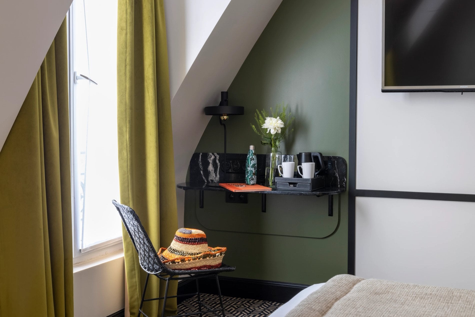 Grand Hôtel Chicago Chambre Deluxe Bureau Bouilloire TV