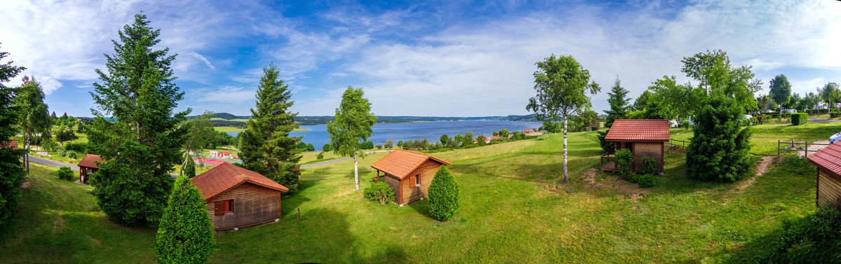 , Les Terrasses du Lac - Wooden chalets on the edge of Lake Naussac