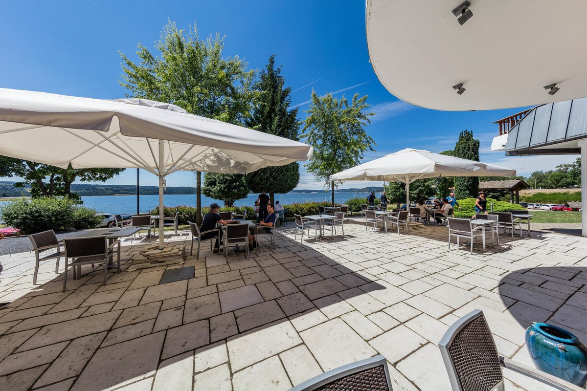 , Les Terrasses du Lac - Hotel restaurant in Langogne