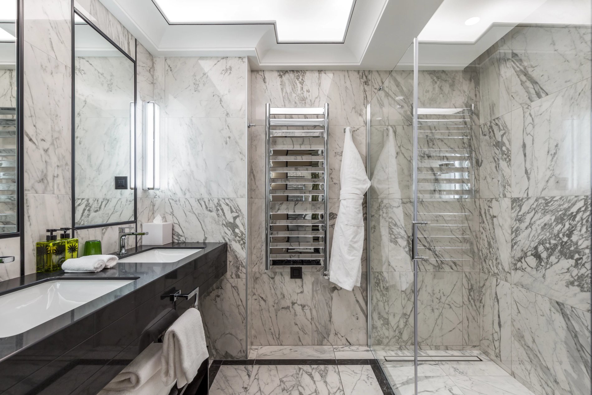 Maison Albar - Le Victoria | Bathroom in executive room with sea view