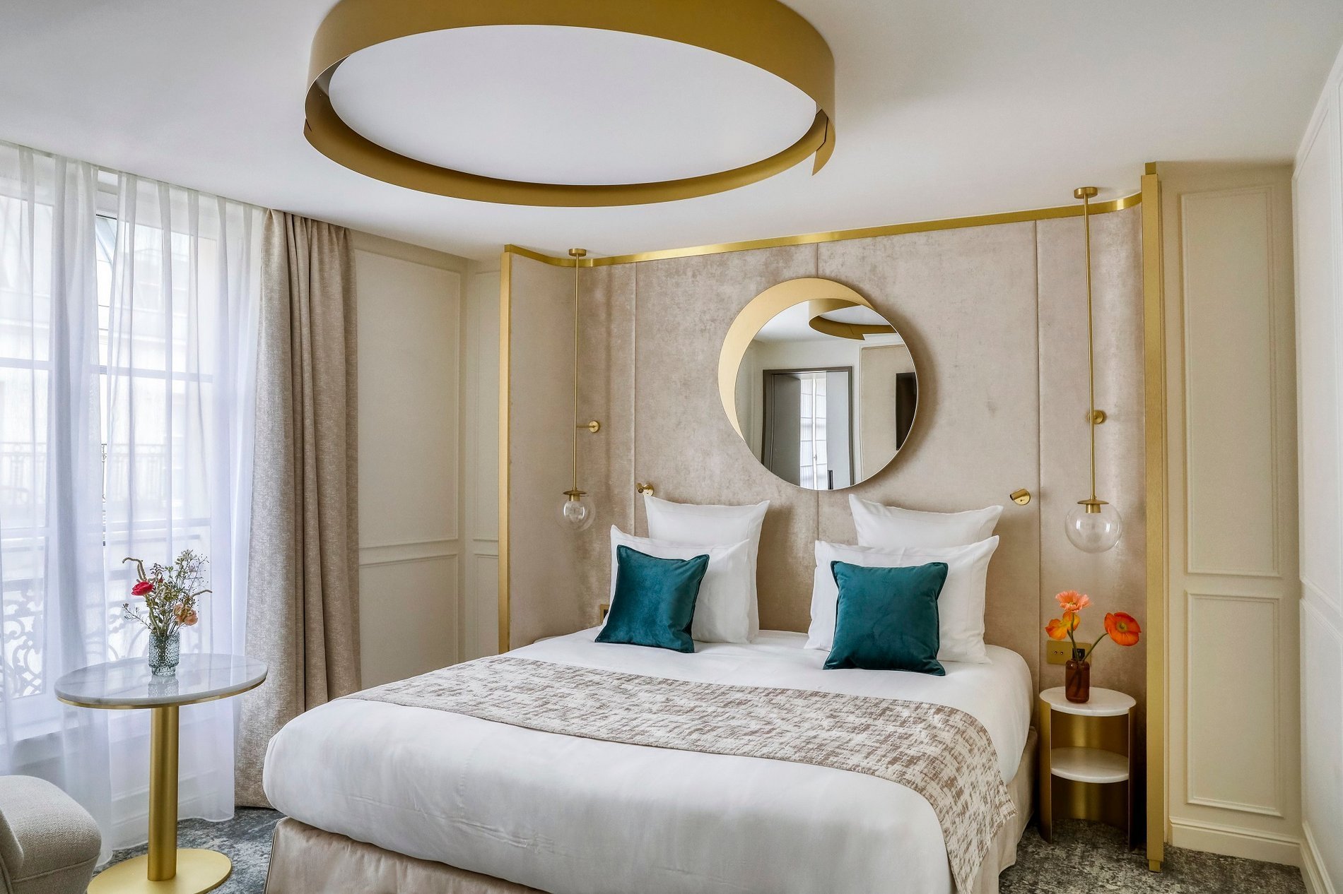 Maison Albar Hotels Le Champs-Elysées suite vue sur l'Arc de Triomphe