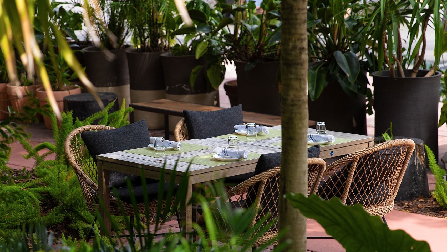 Restaurant - Angler's Hotel Miami Beach