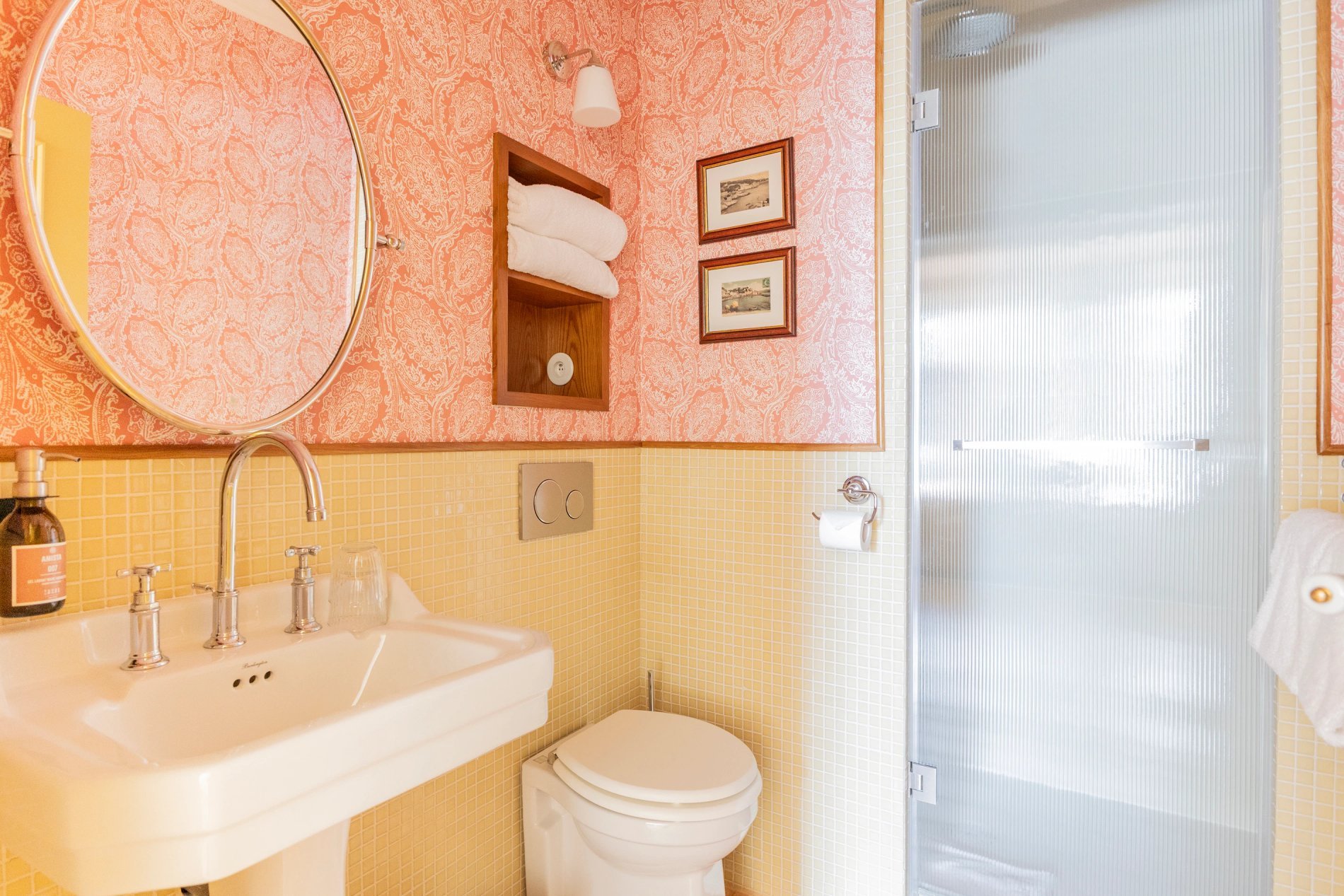 01b13bad-dfe5-4b96-85f7-a136c3b587ff