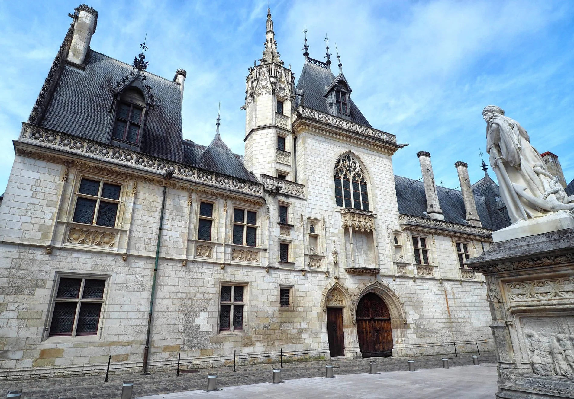 Break Hotel Vierzon | Tourisme | Palais Jacques Cœur | 30 minutes de Bourges