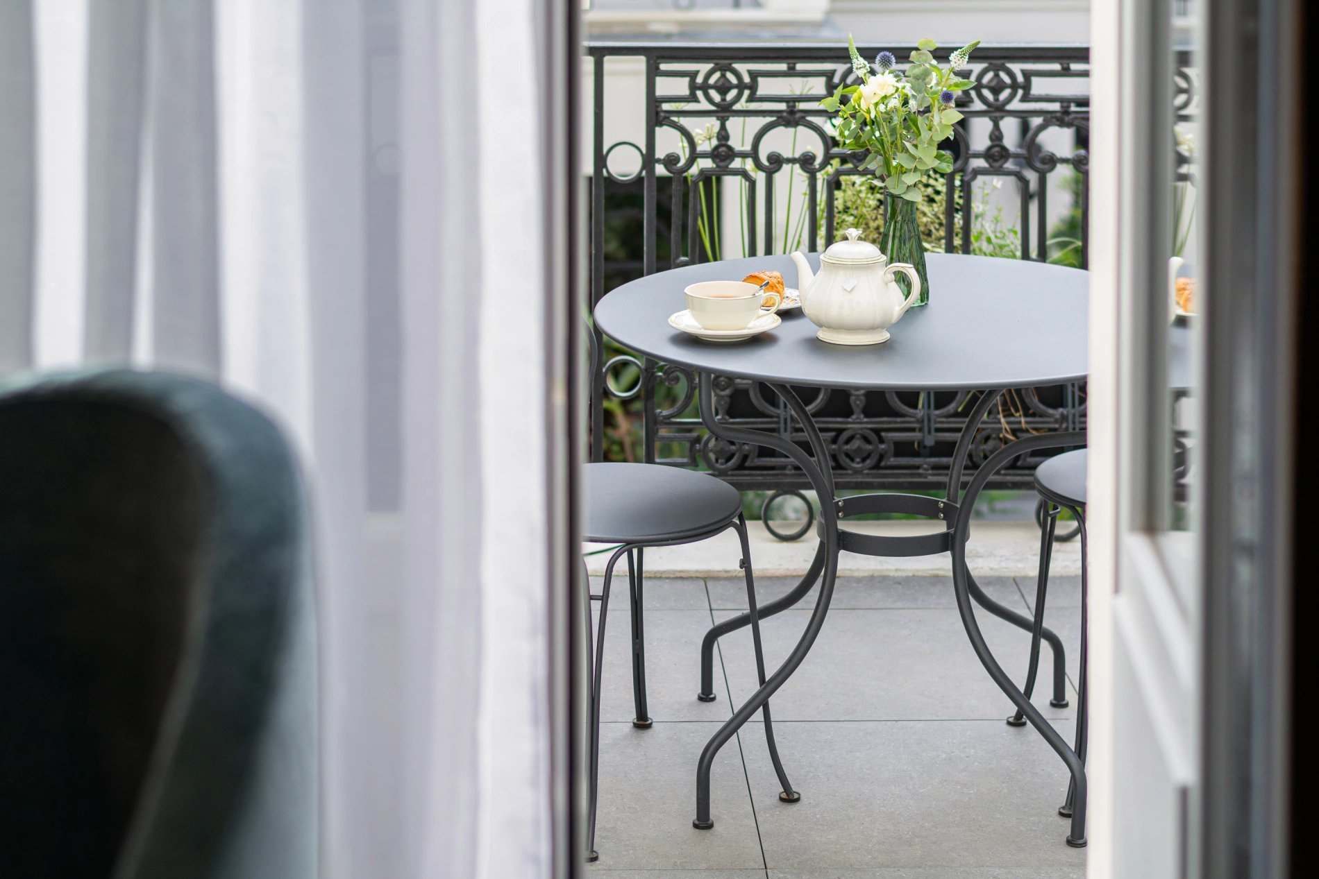 Hôtel & Spa Napoléon | Breakfast room patio