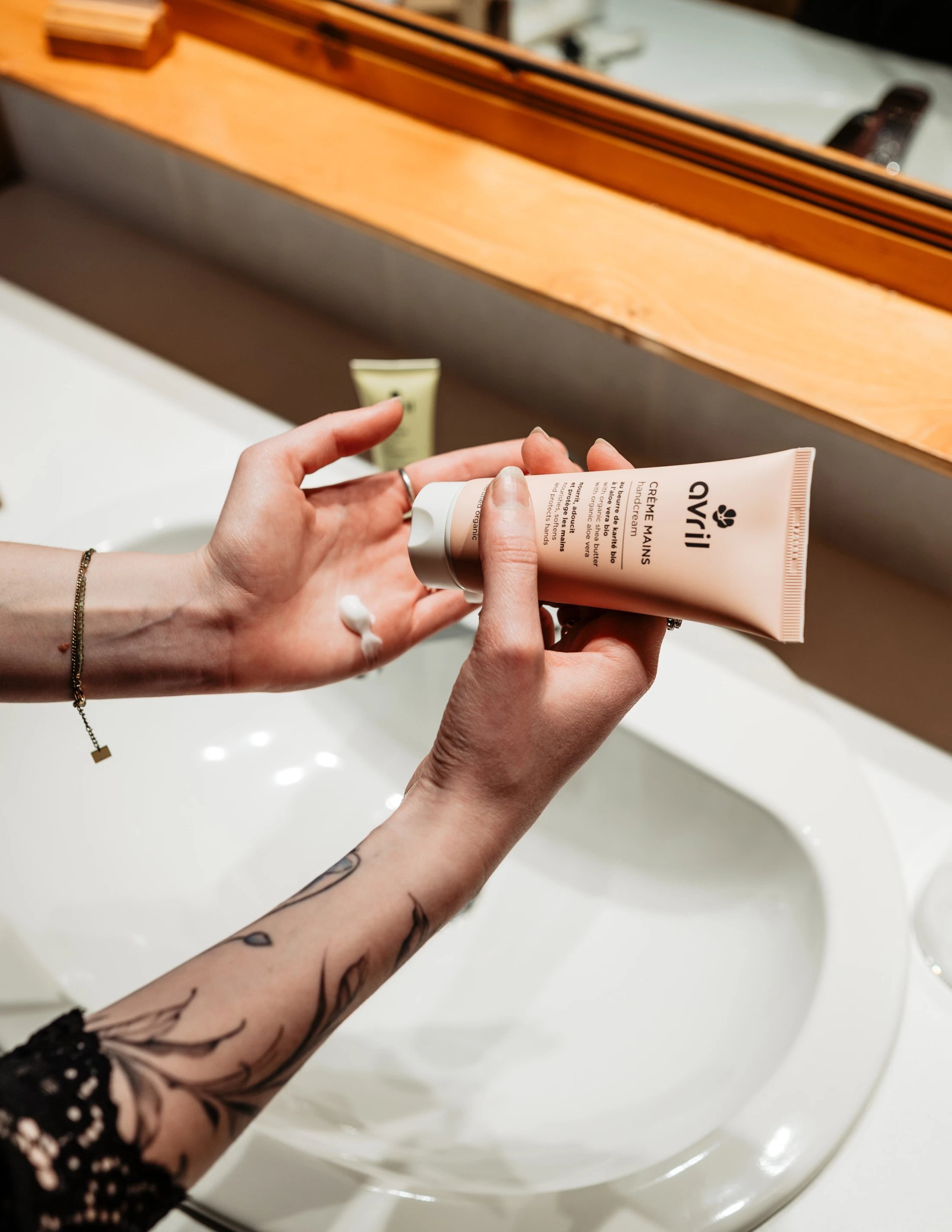 Avril produit, soins de la peau, soins du visage, Avril Cosmétique, marque française de soins de la peau, marque spa