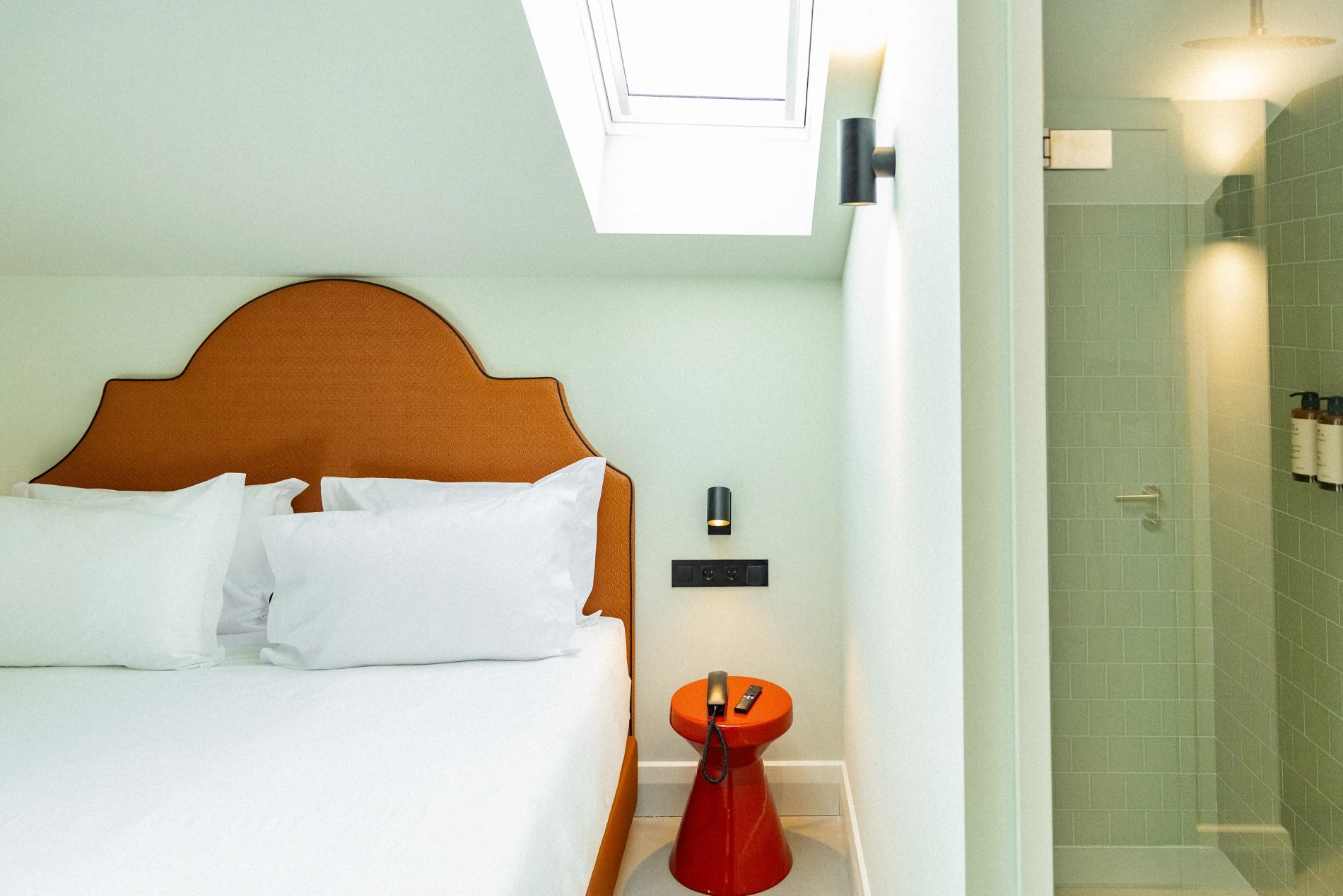 02ac9edb-b904-484f-869b-95b51b3423e2