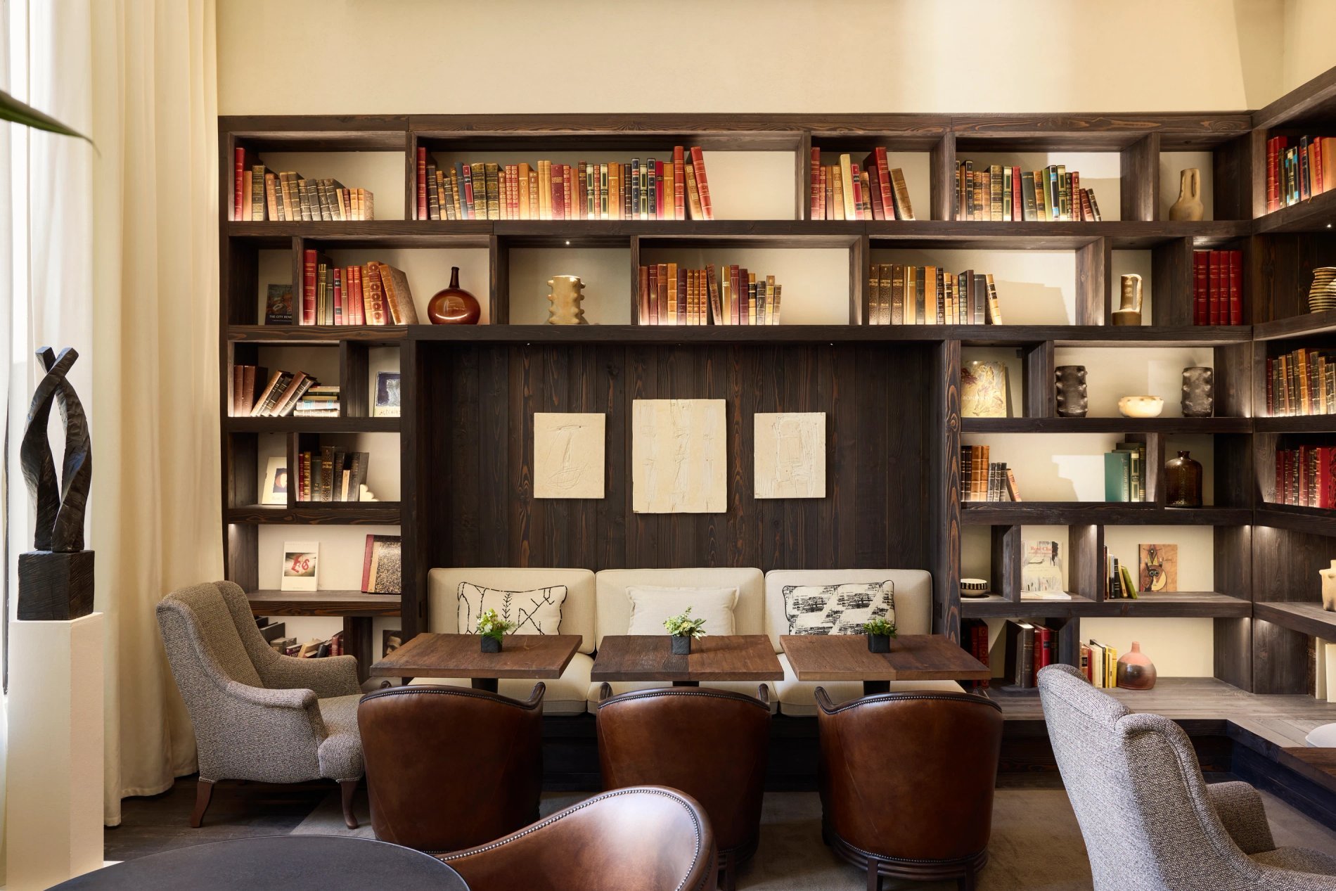 02af8970-6987-40c1-9369-45f3fef4a1ea