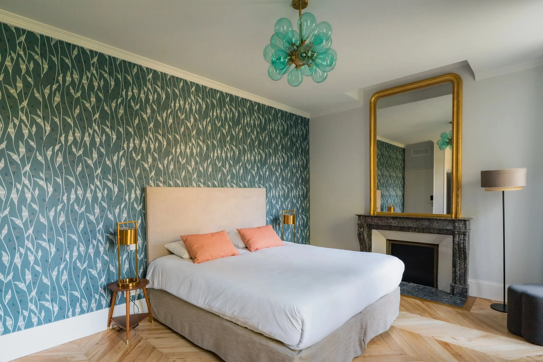 03c04066-f2b2-4713-9387-97728c6d331c