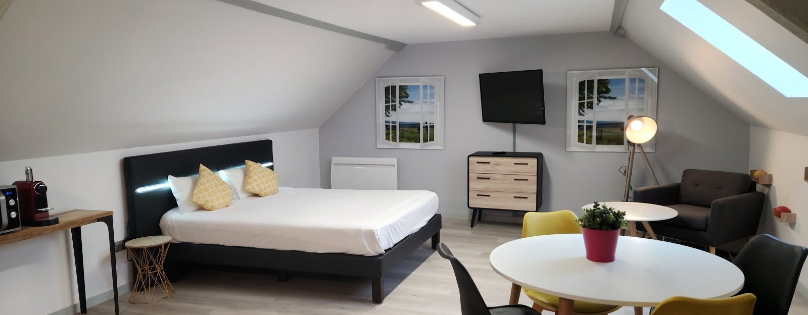 L’Appart – Chambre avec kitchenette au Break Hôtel à Vierzon