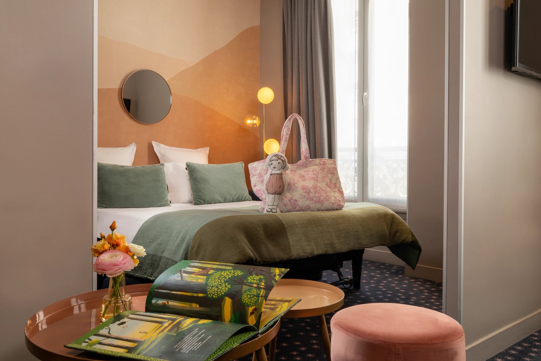 Hotel Maxim Folies Junior Suite Room TV Sofa-bed