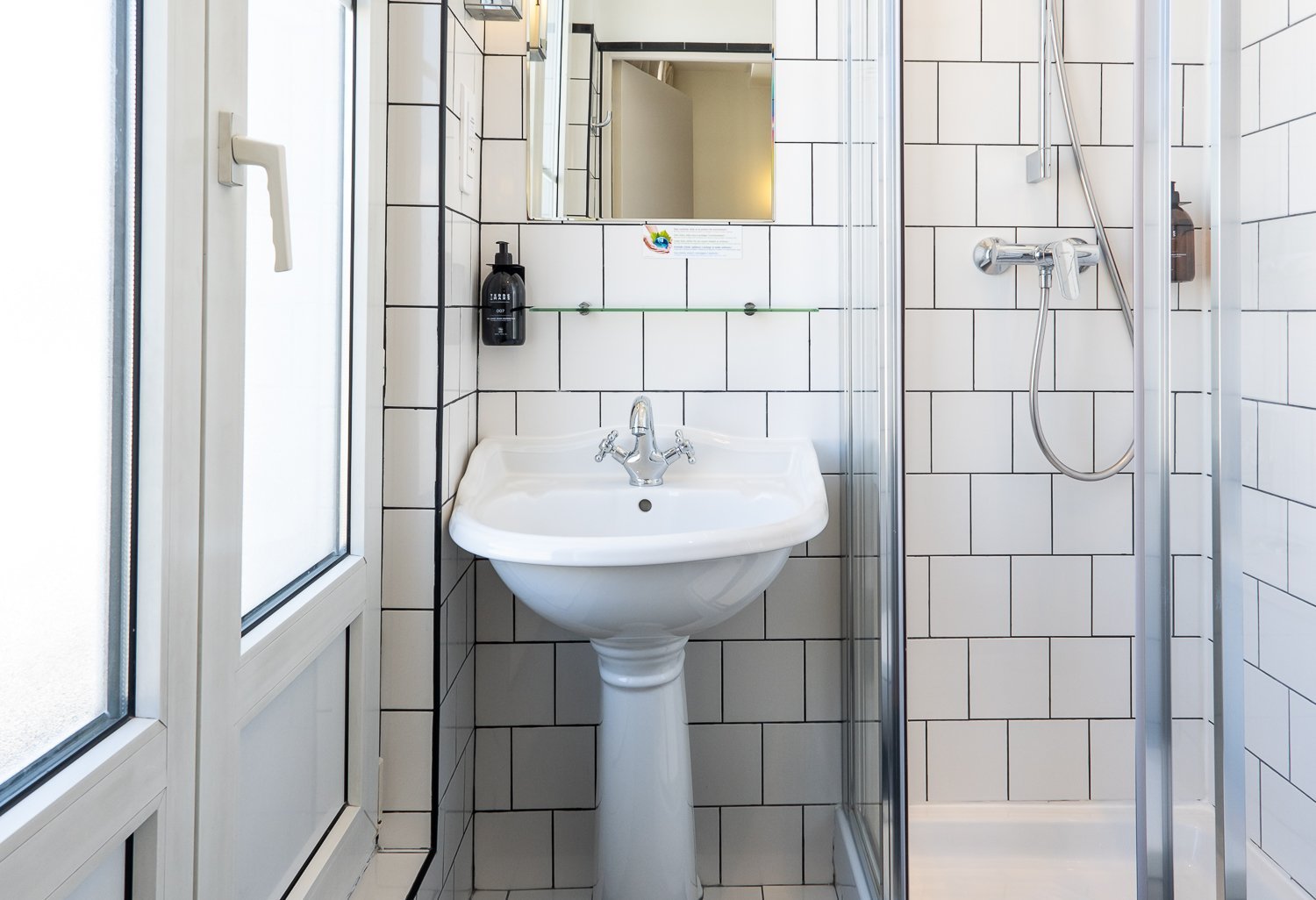 Hotel Basss│Paris│Bathroom