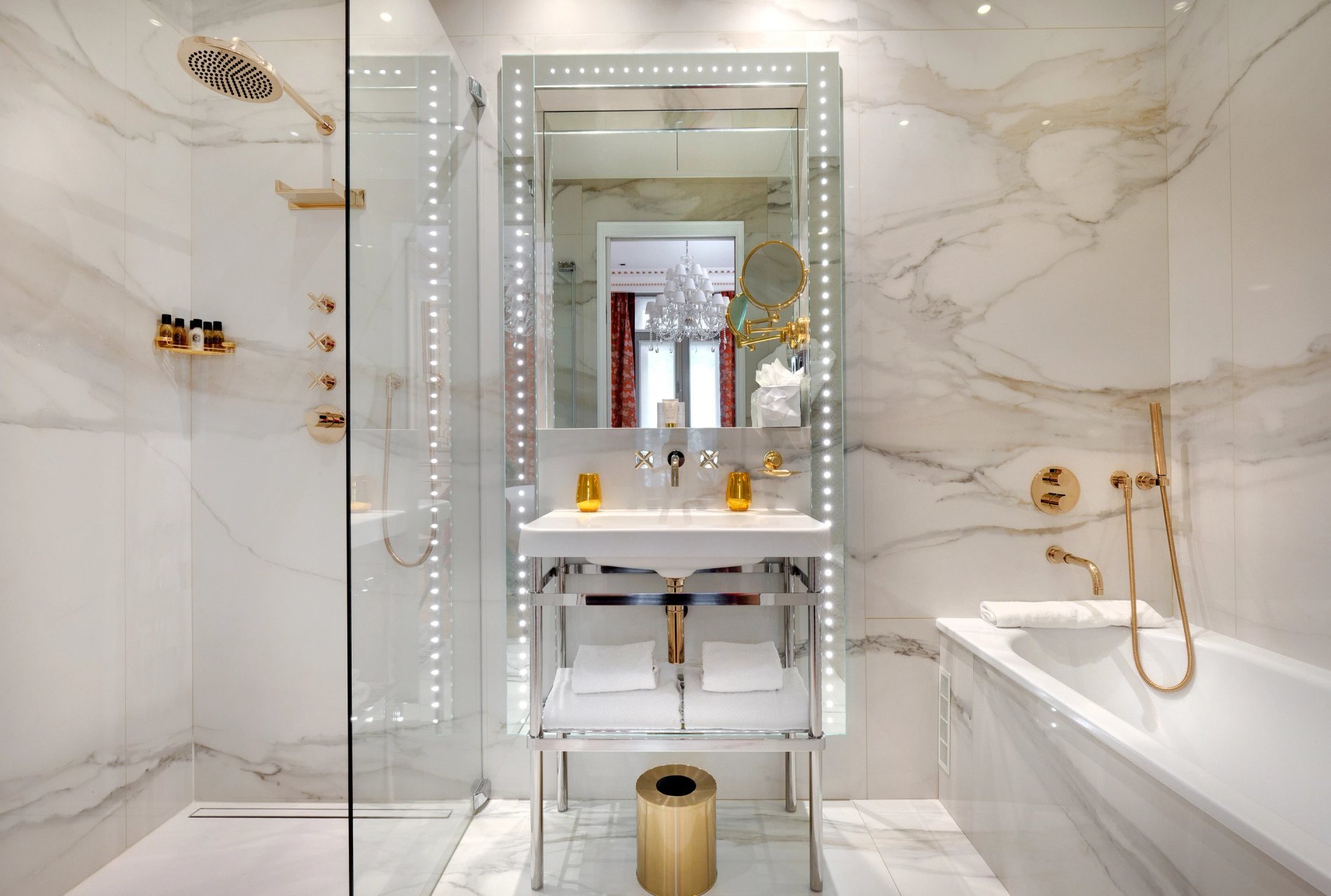Hôtel Bowmann | Bathroom of the Baron Haussmann Suite