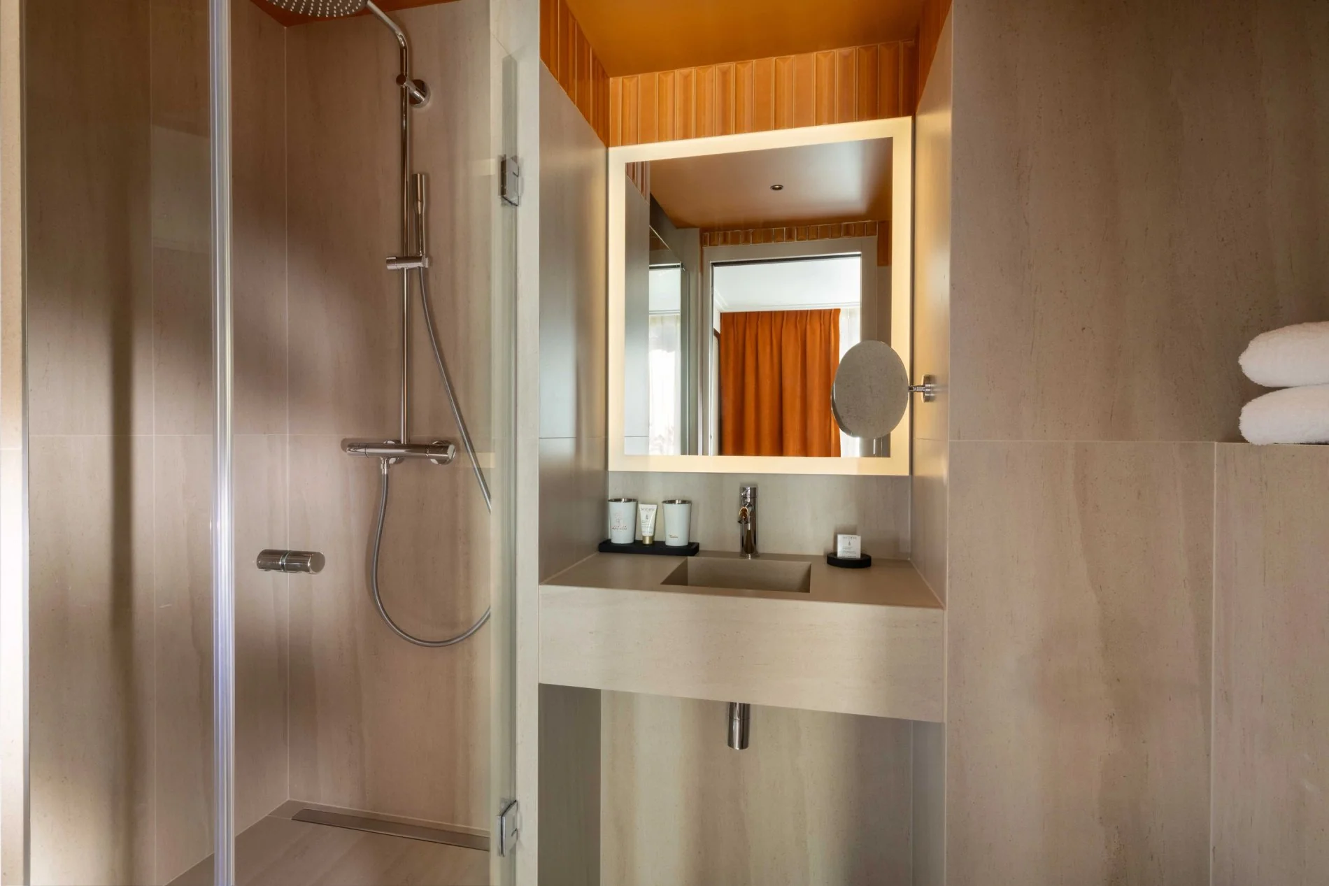 0641bbc6-ddab-43ba-9c02-e33237924160