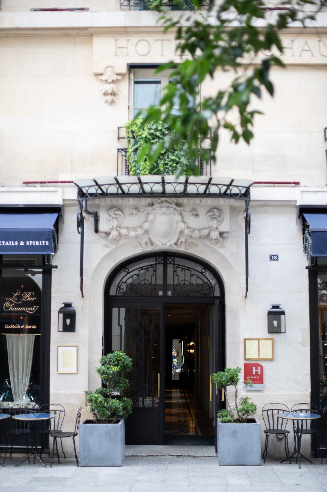 Hôtel Bachaumont | Exterior entrance to the hotel