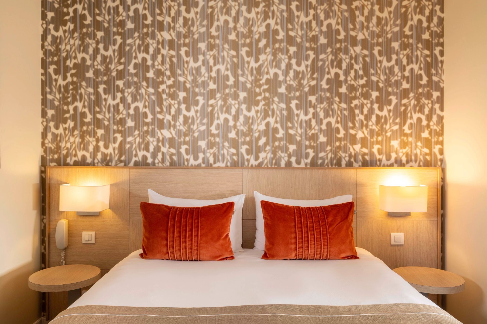 06cd0afc-f39c-4676-ac6d-04d6a45fe837