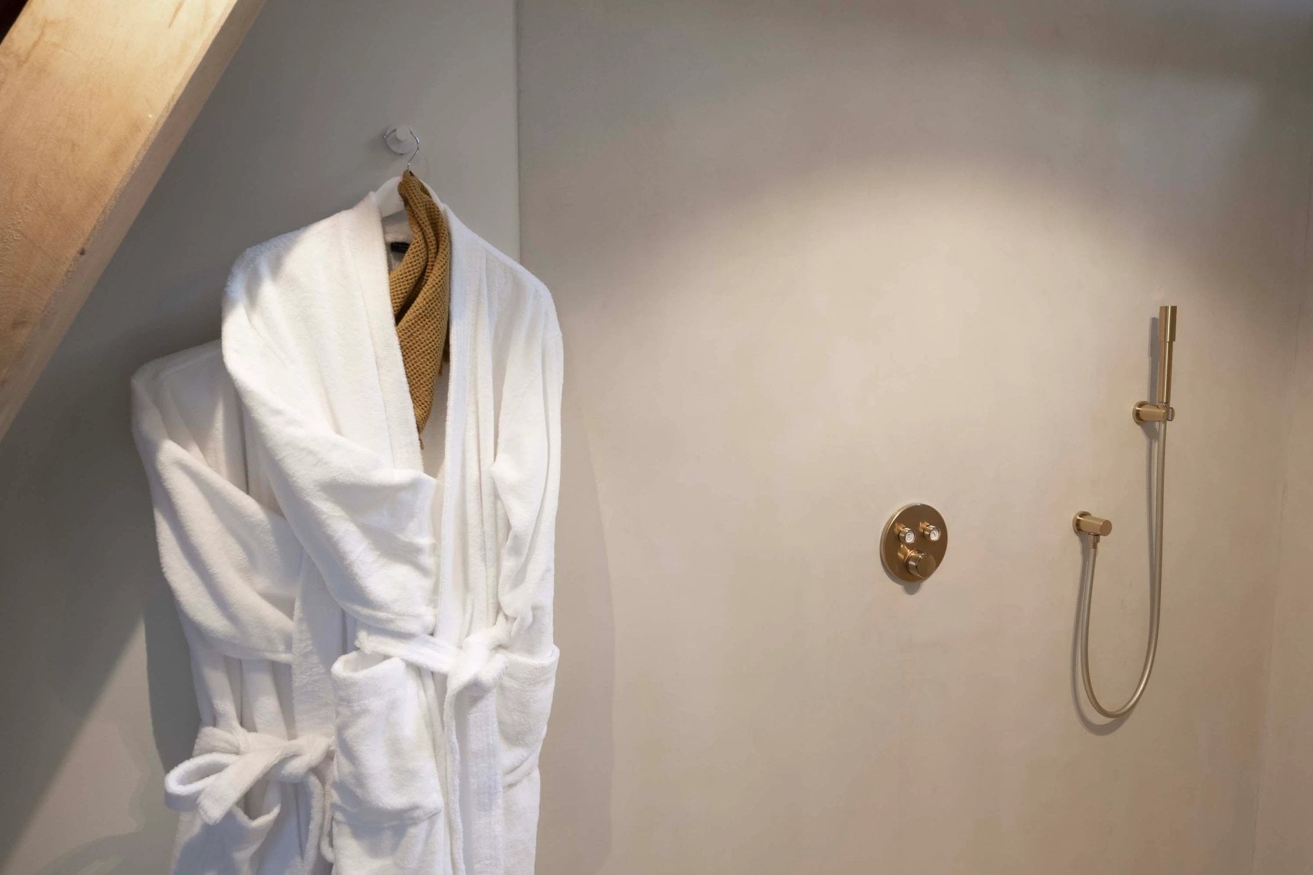 06ecaa09-3df5-4041-ad56-f8ac309e7ec1