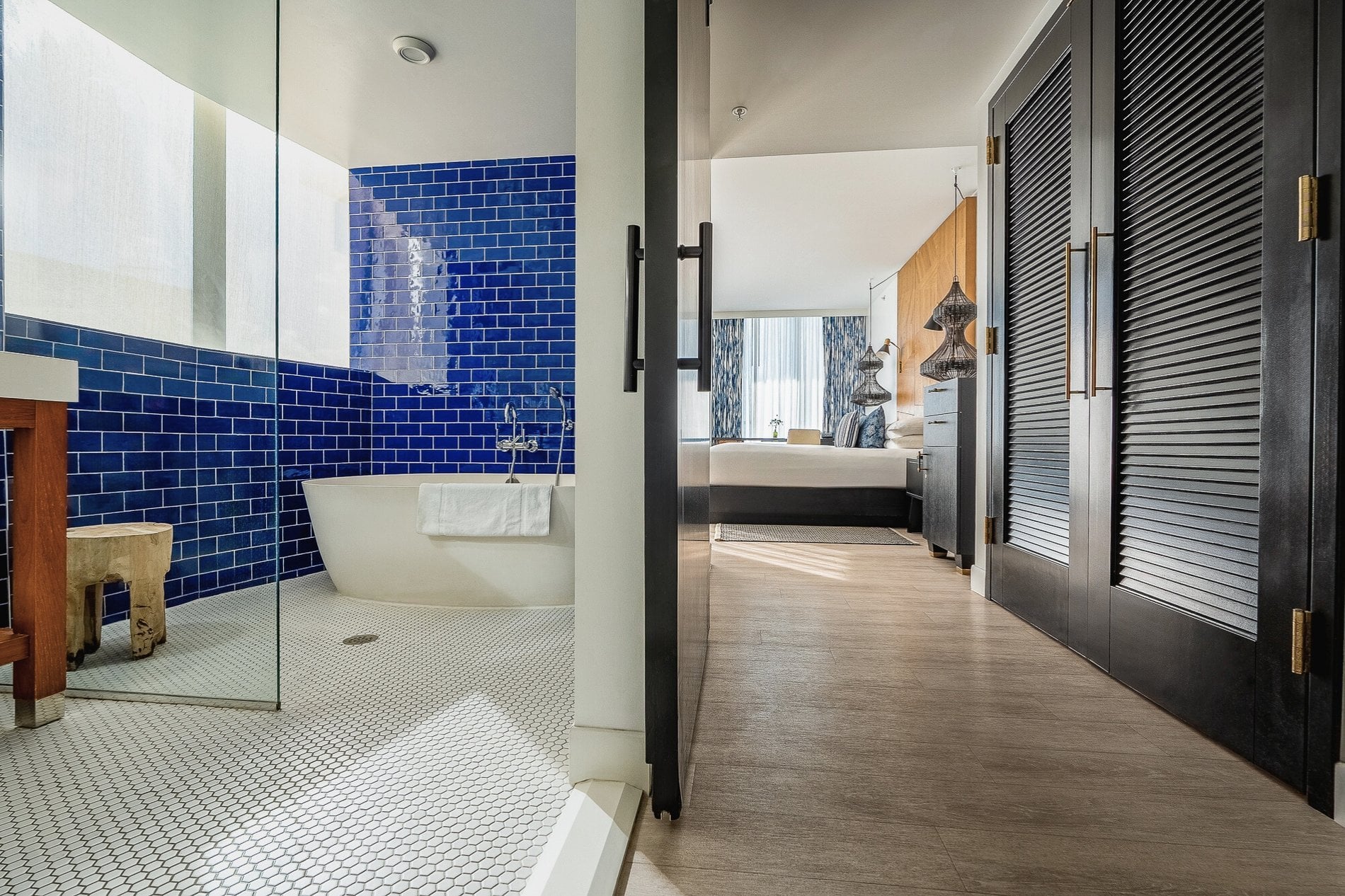 Hotel Suites Miami Beach - Prestige Corner Room - Angler's Hotel