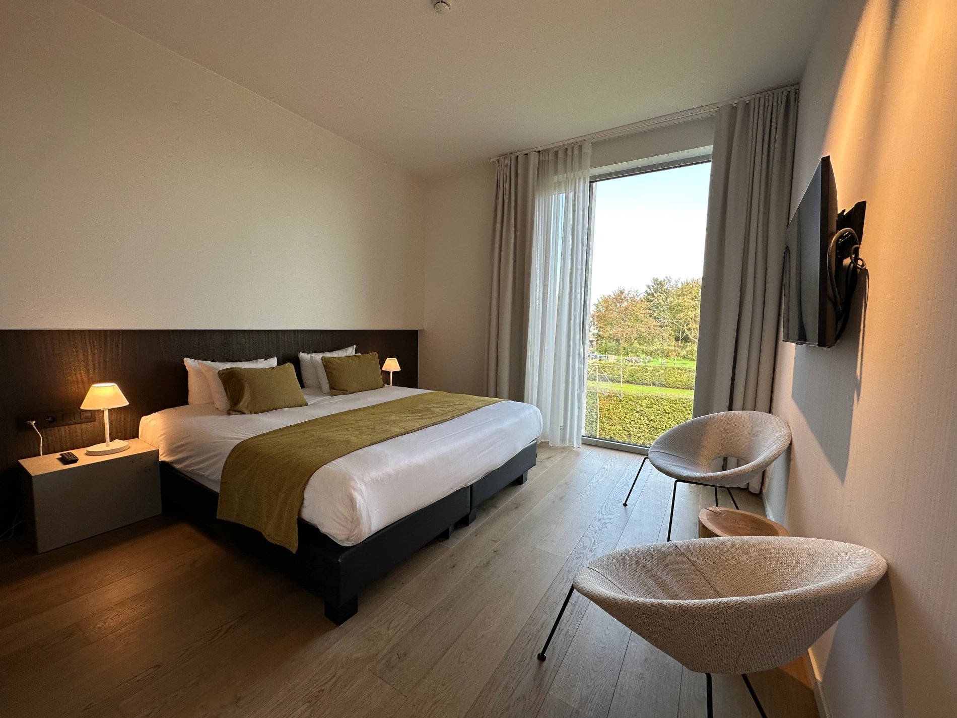 Charming Plus kamer van 27m² met prachtig uitzicht en bubbelbad.