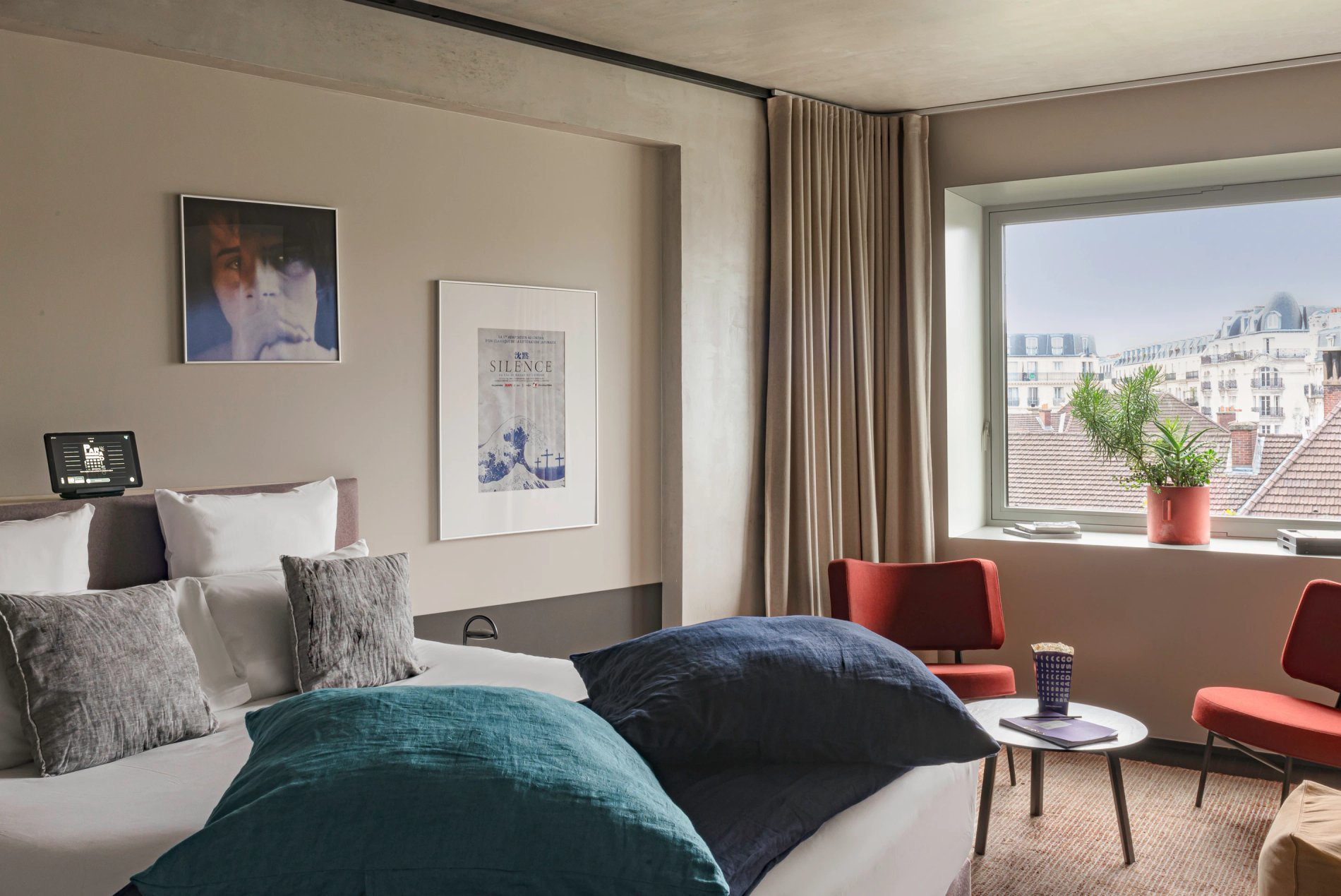 09c5610e-9049-42ca-a765-9e9d98140a36