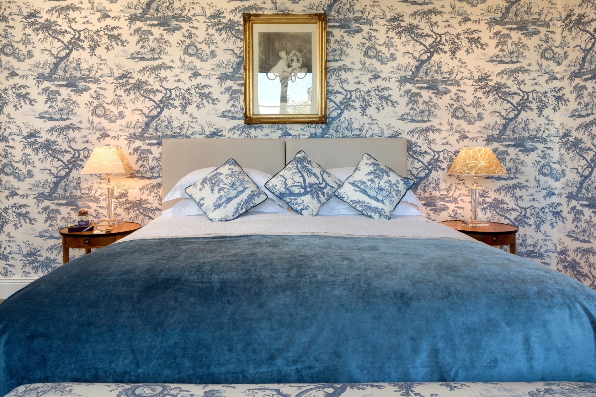 0b5a18a7-7d24-4254-ab7d-f7cd315f826f