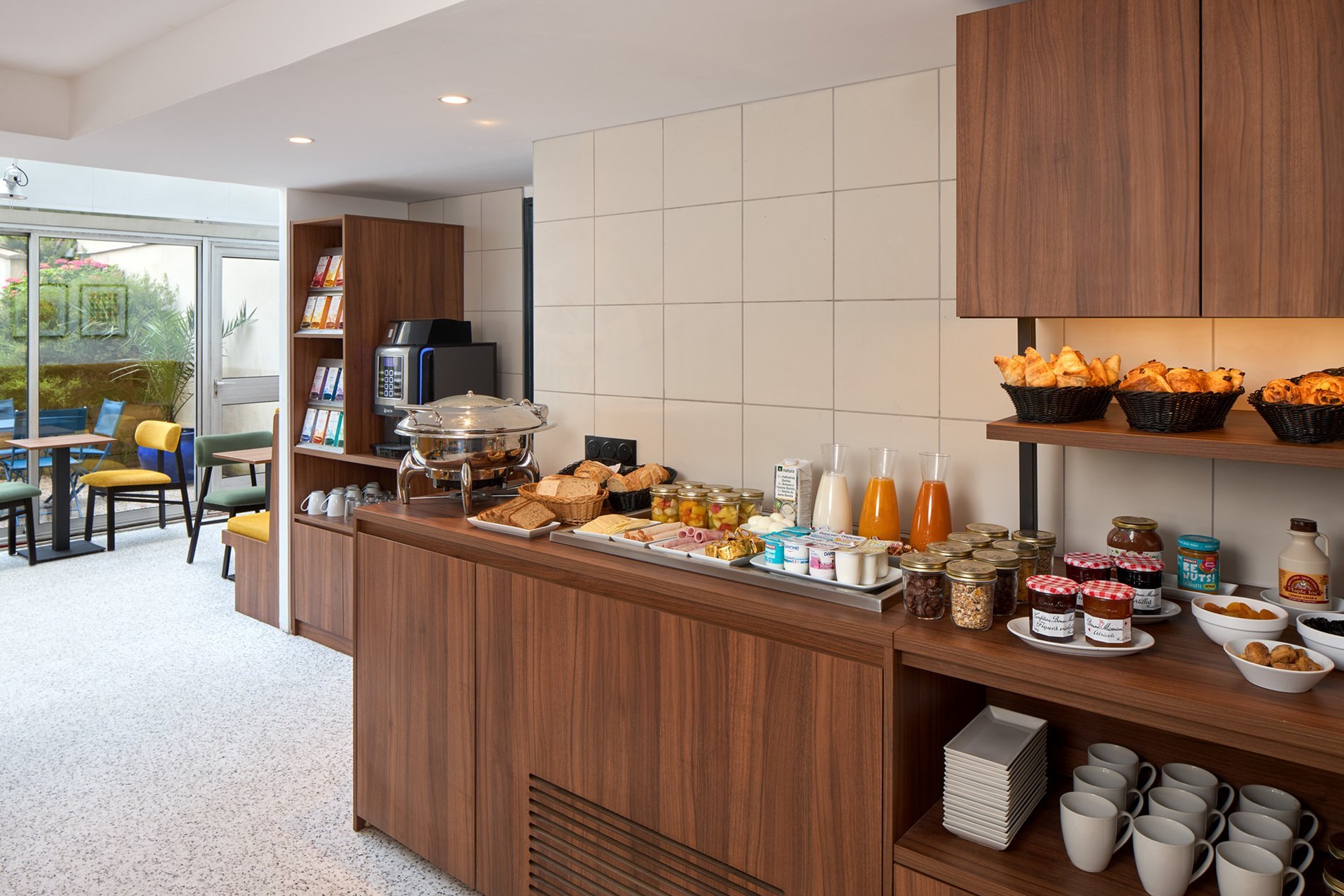 Buffet du petit-déjeuner au Timhotel Nation