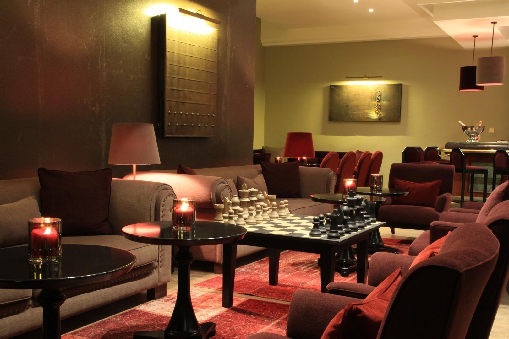 Ambiance feutrée et chaleureuse du Bar Sinatra au Berbère Palace