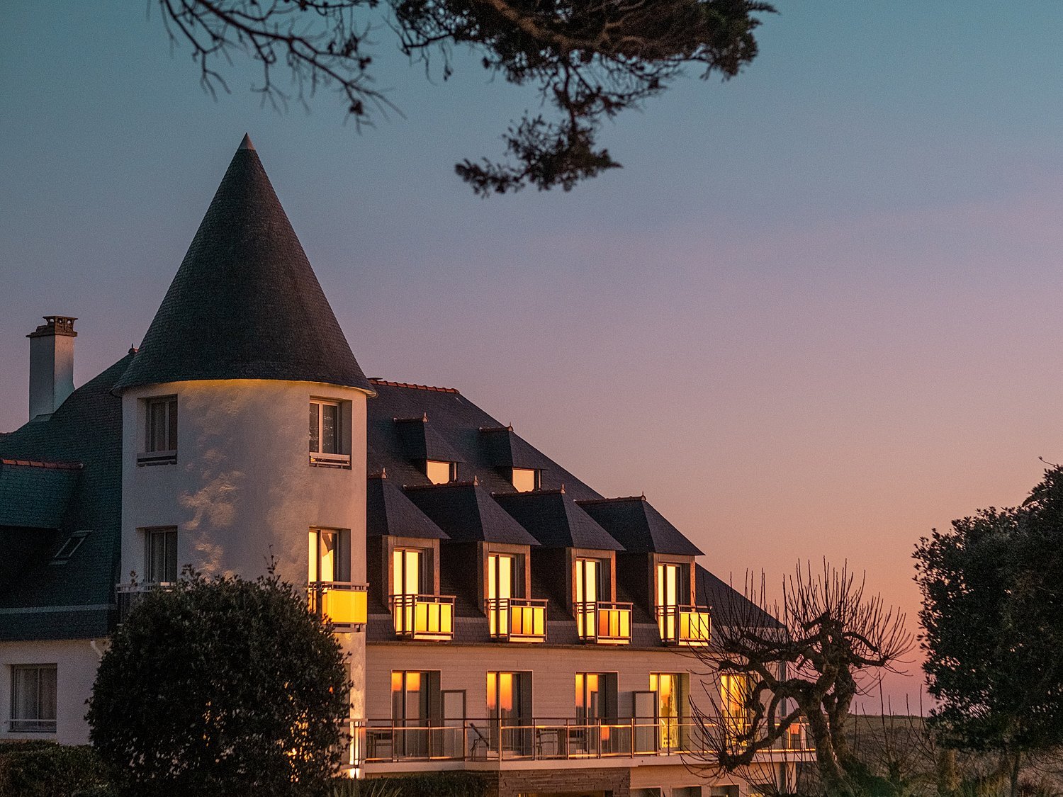 0d4fb43e-b2e4-4f98-a932-d9dd8471a0e1