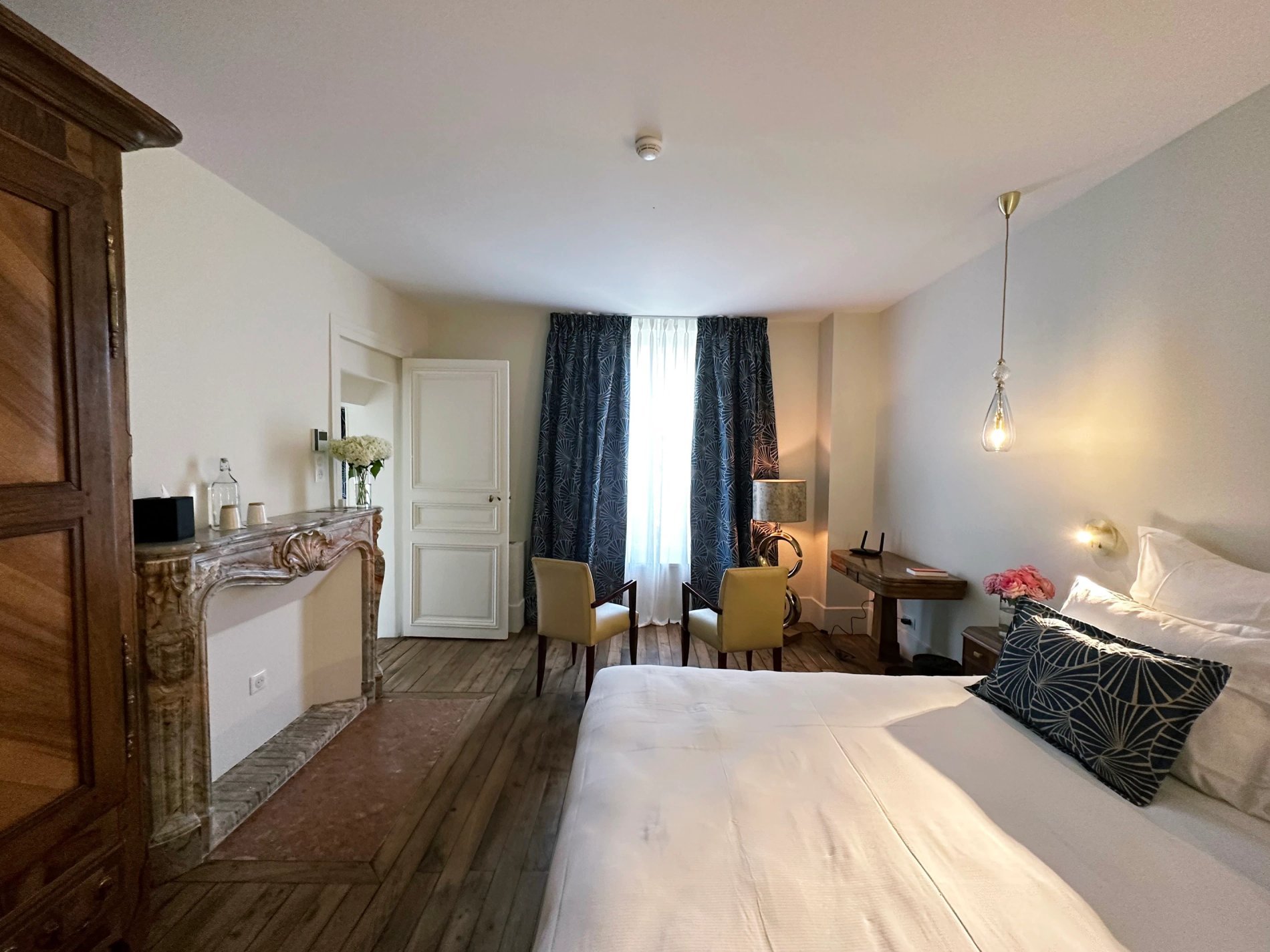 0dae30e0-780f-42f1-98af-4492841f6492