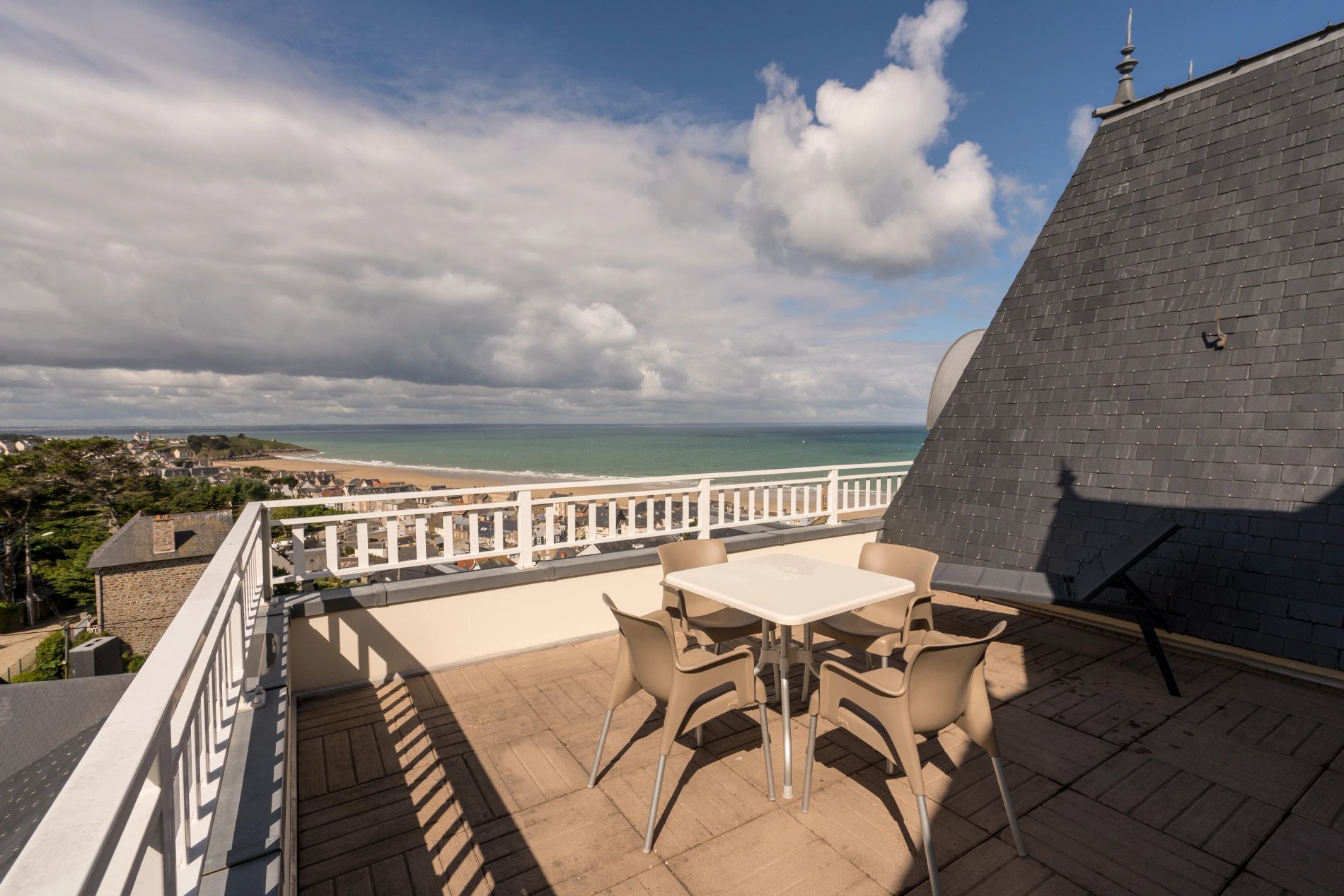 SPA Marin Val André | Villa with sea view