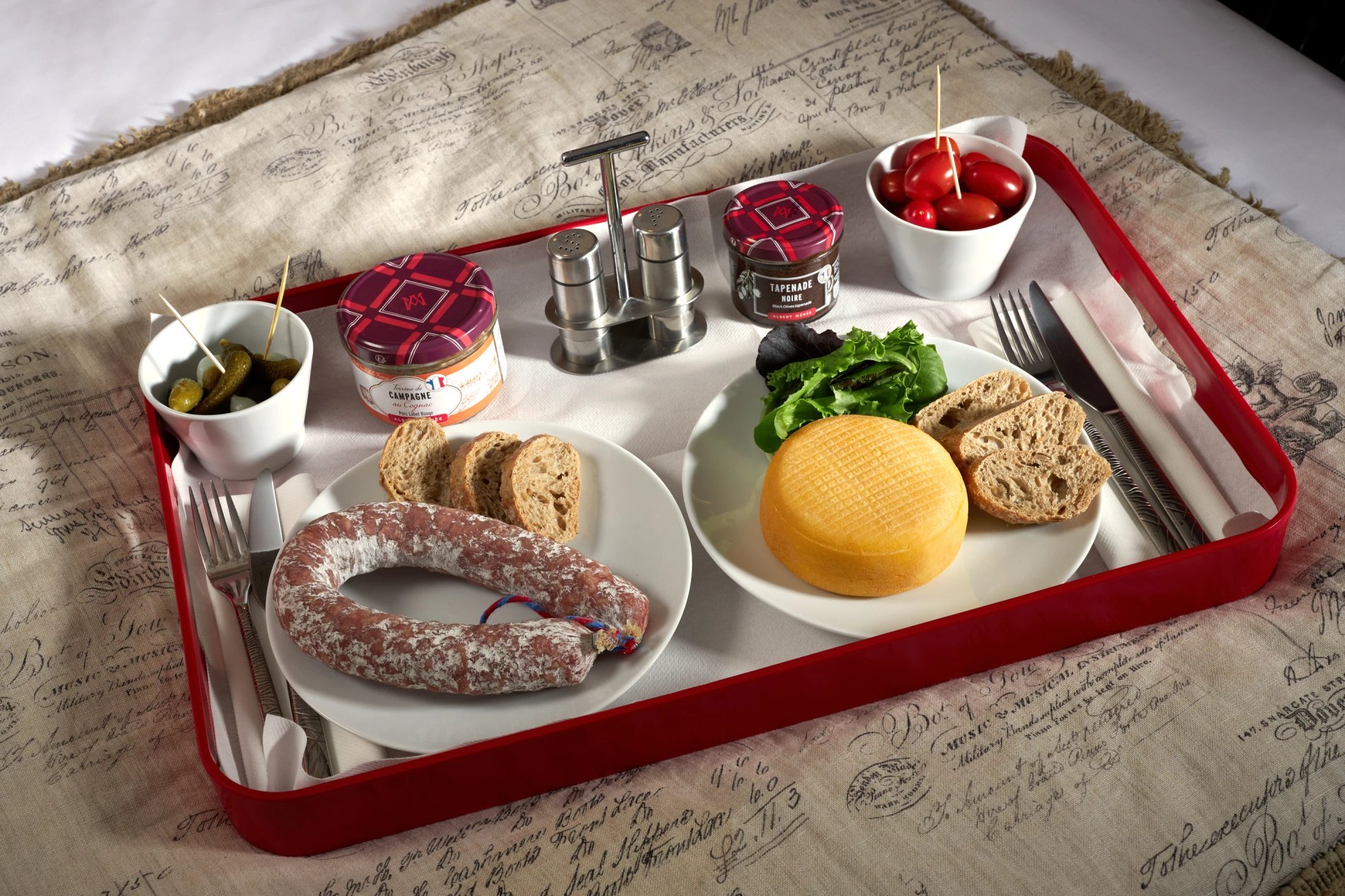 Hotel Vice Versa Room Service