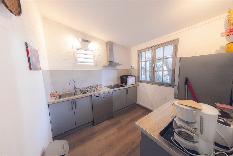 0fd0506b-5313-4d37-a8ef-8174d57fea93