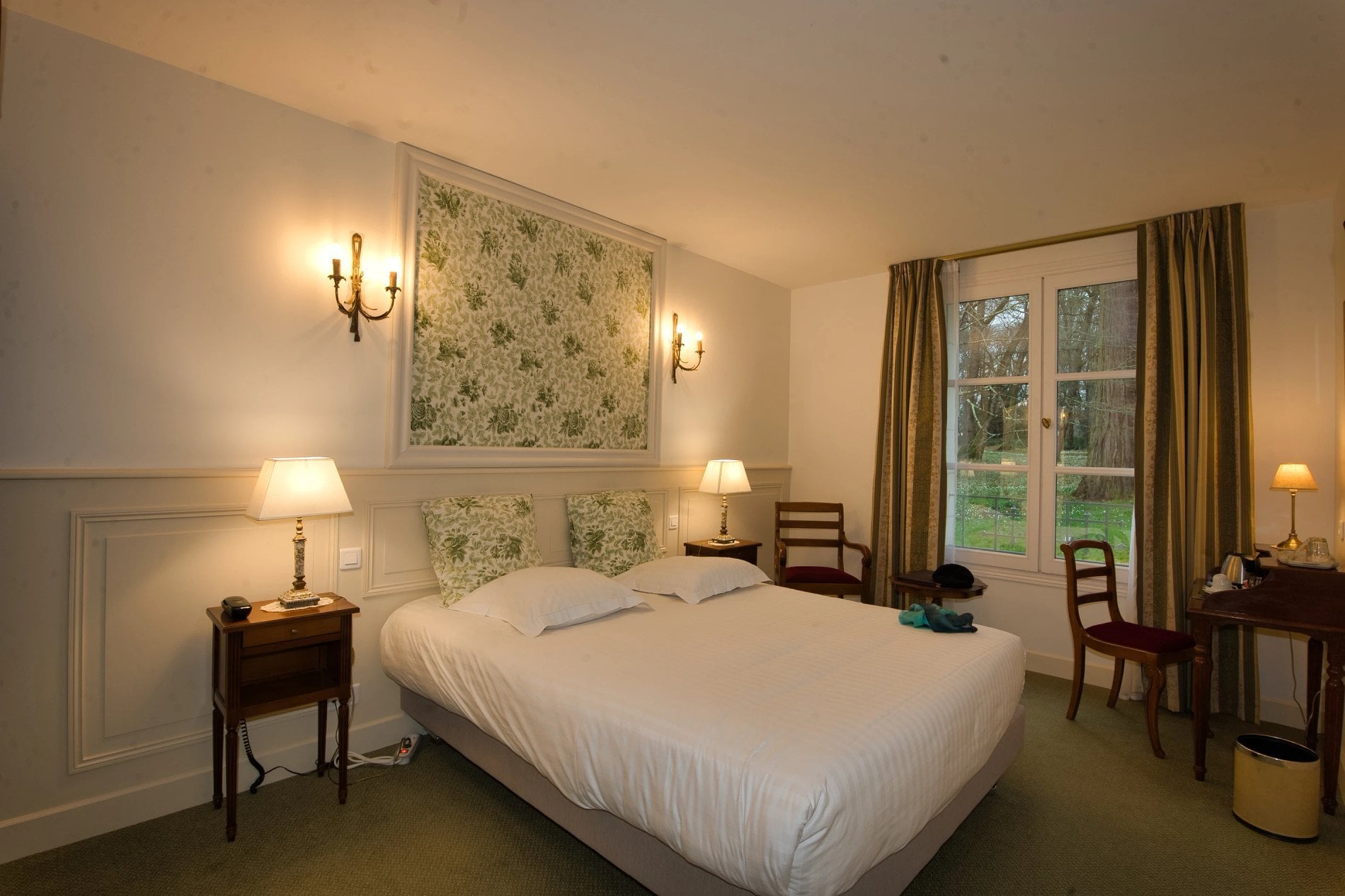 1094dd90-6e7e-47dc-bbe9-ab338885ba33