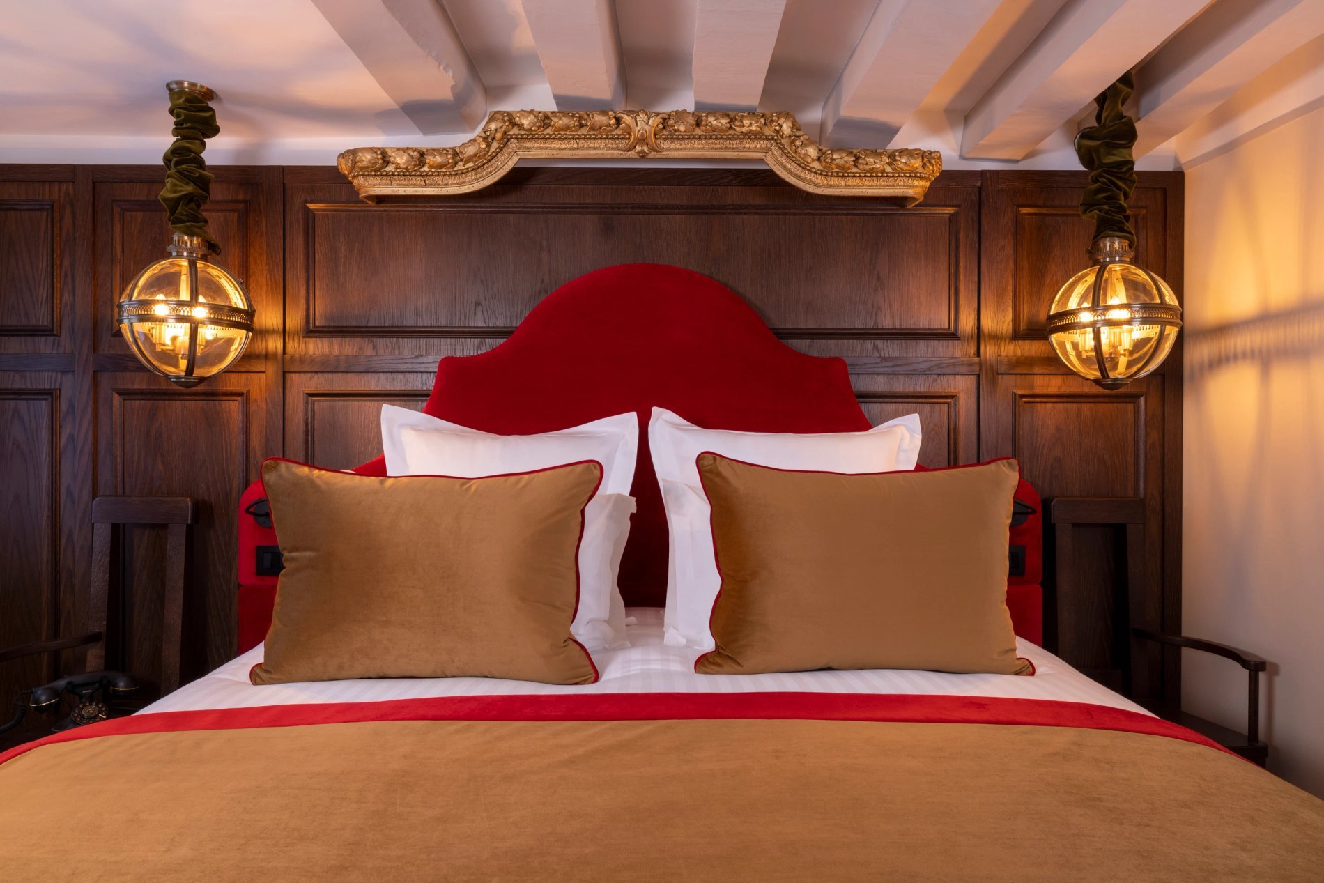 Maison Cardinal Furstemberg Bedroom