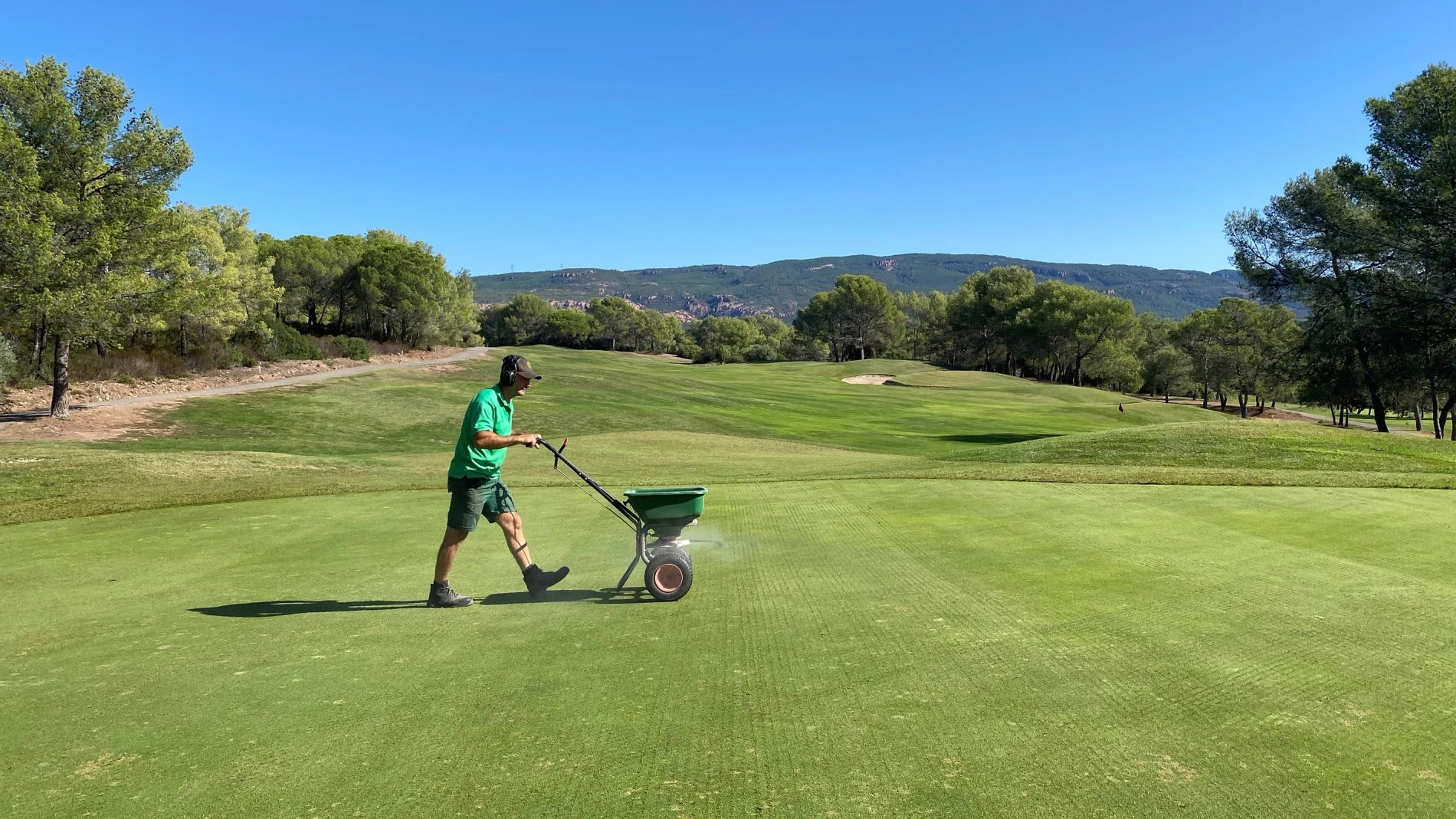 1161b94e-e05c-4265-800b-6d6f5bc3f46b