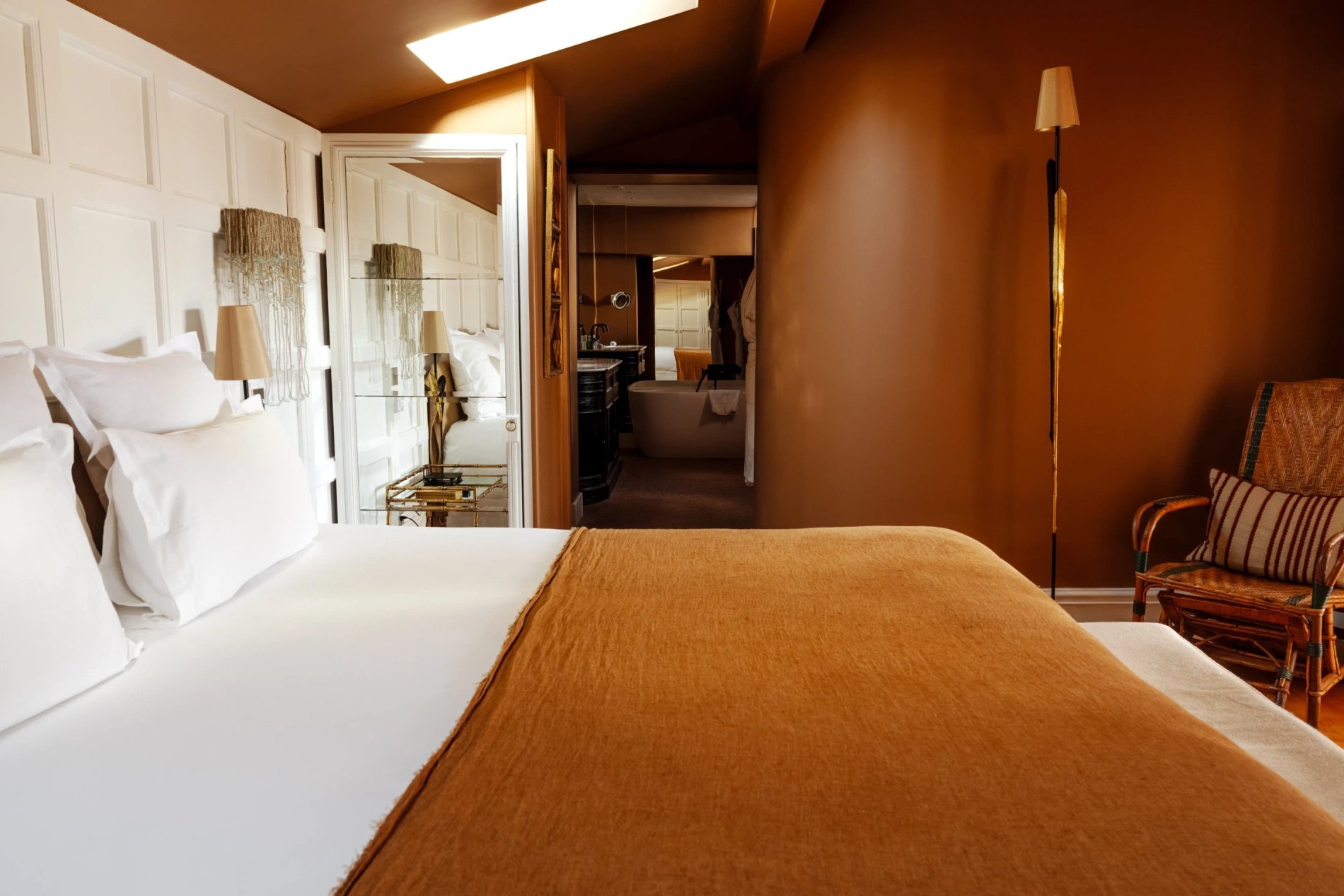 11fe9693-12e0-46a4-9adf-8514de660979