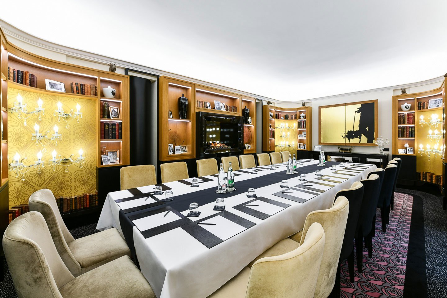 La Bibliothèque Kitty à l'Hôtel Maison Astor à Paris