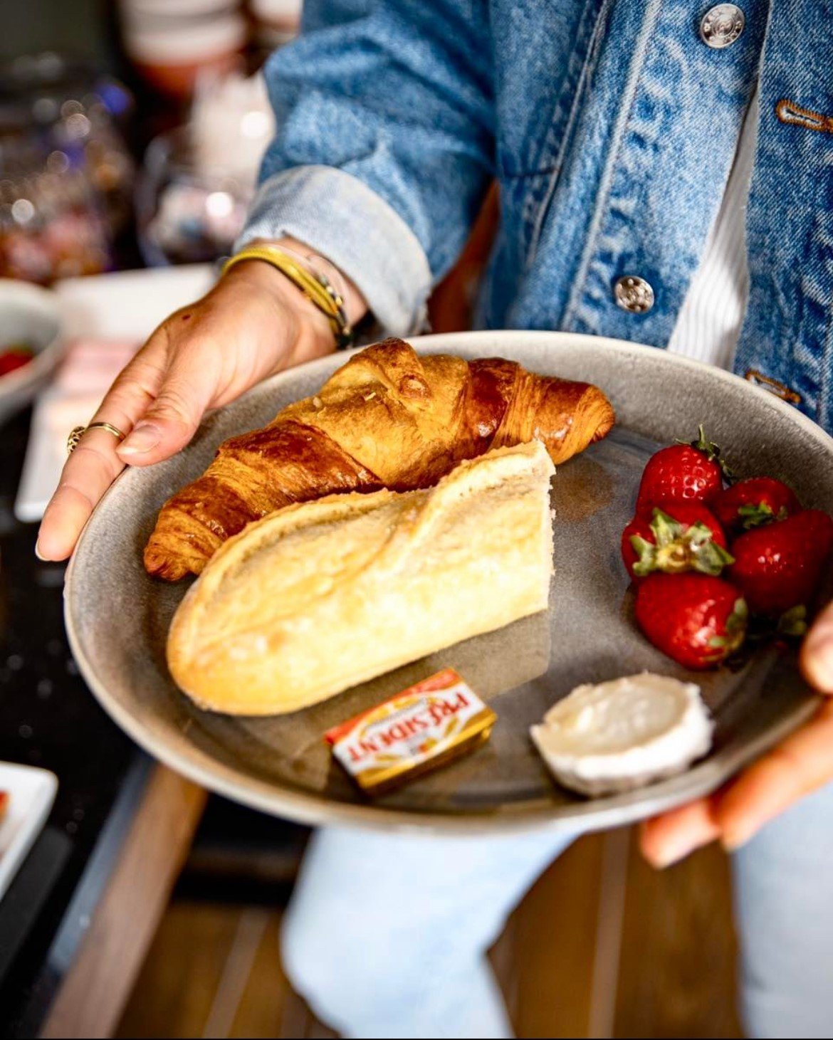 128b6e73-212e-428f-aa20-2b78a264c995