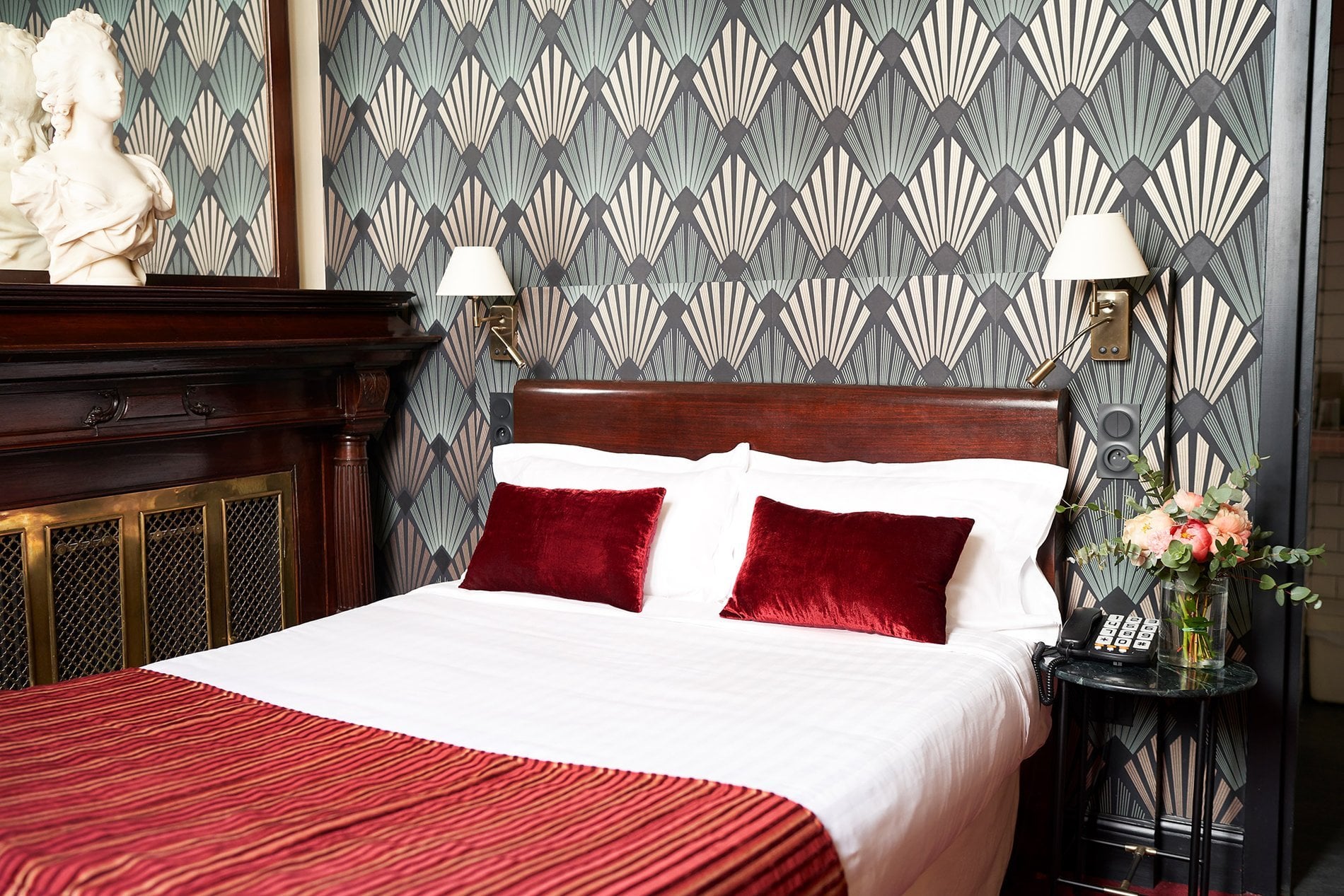 12f212b5-b30b-4fa0-acb9-f35ff7578f2b