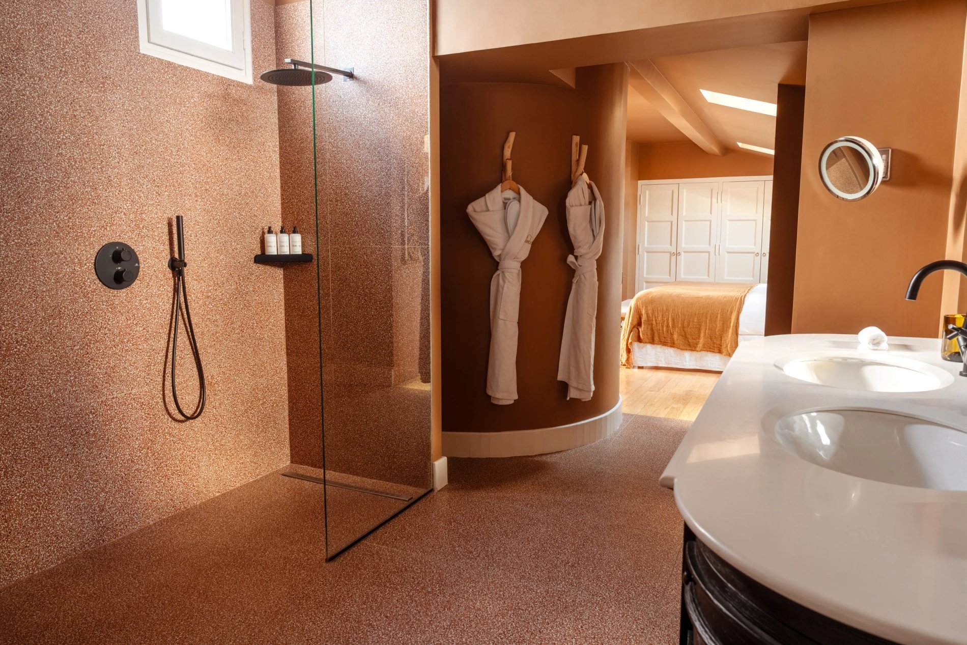 131e2893-ce6f-4a35-bd85-9bd55a23b291