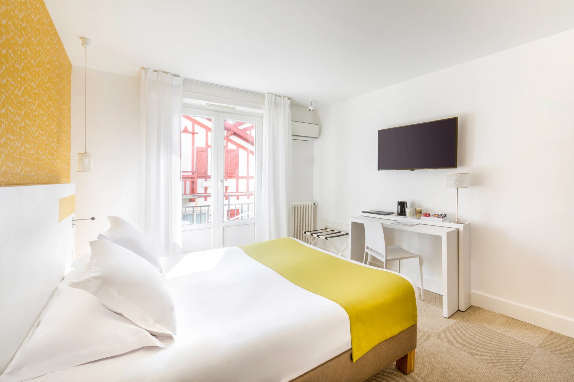 13b3040e-ad3a-4ea3-b3a6-a1fe2855427e