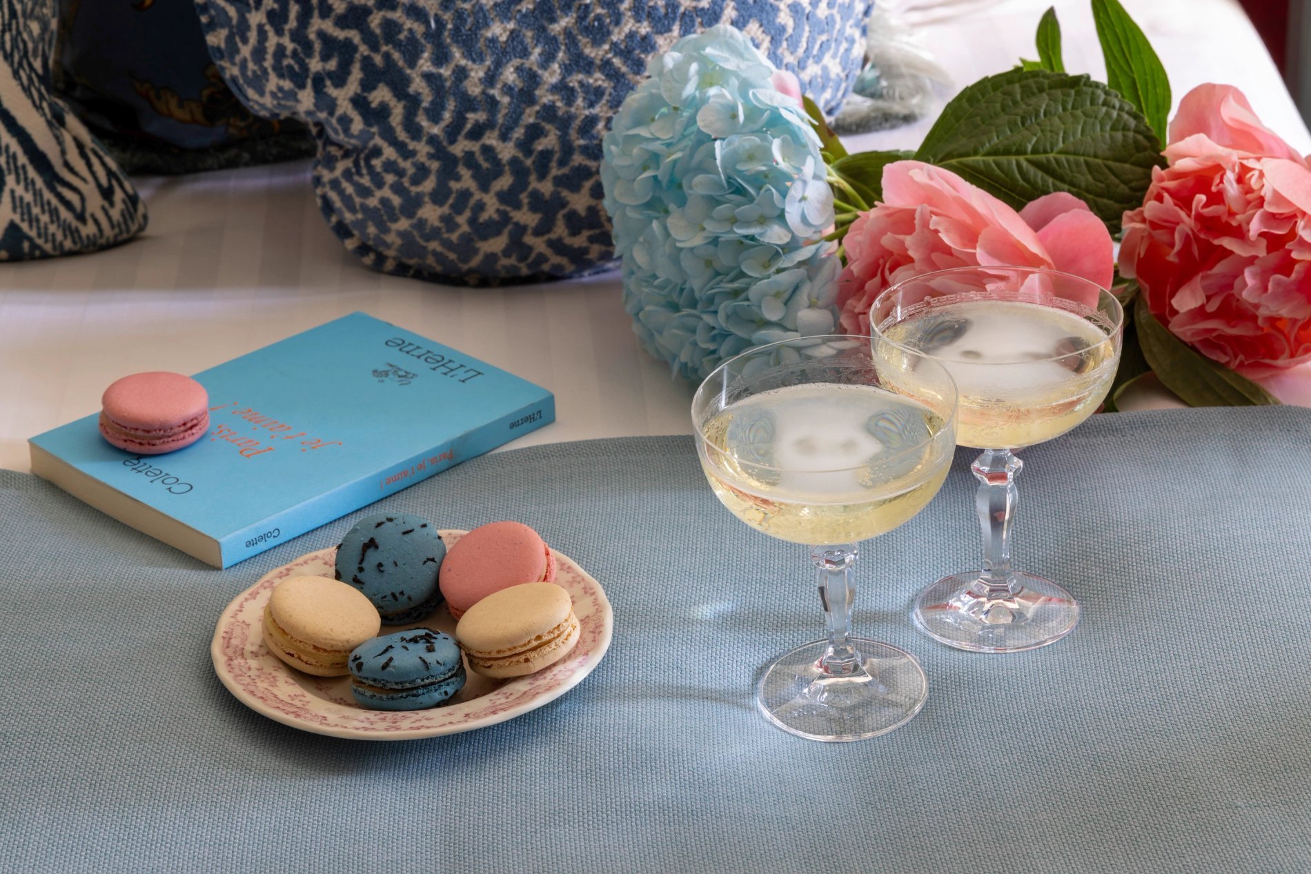 Hôtel Le Lavoisier Package Romantique Macarons Champagne