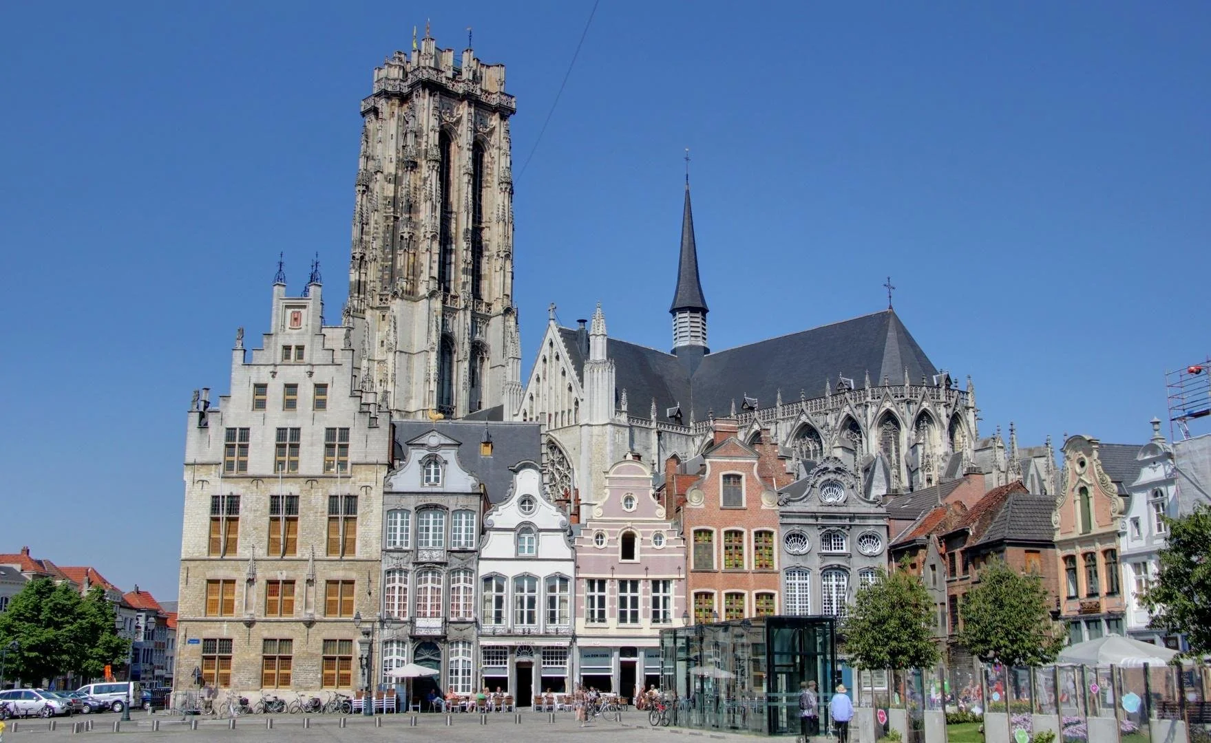 Vue de la cathédrale Saint-Rombaut à Malines, proche de l'hôtel Martin's Patershof.