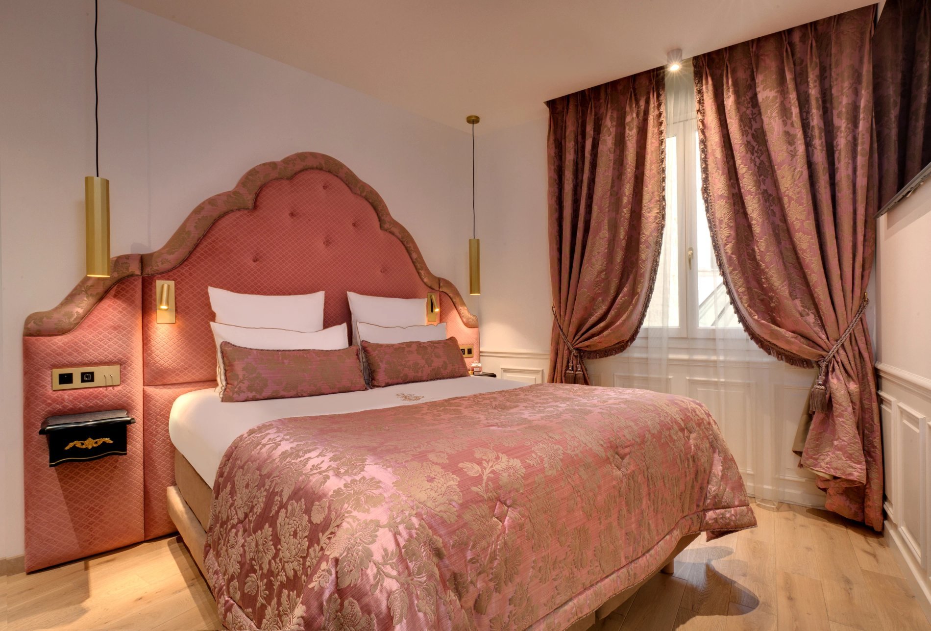 14297523-02ba-4ee7-8c46-cc7e6a74b8e1