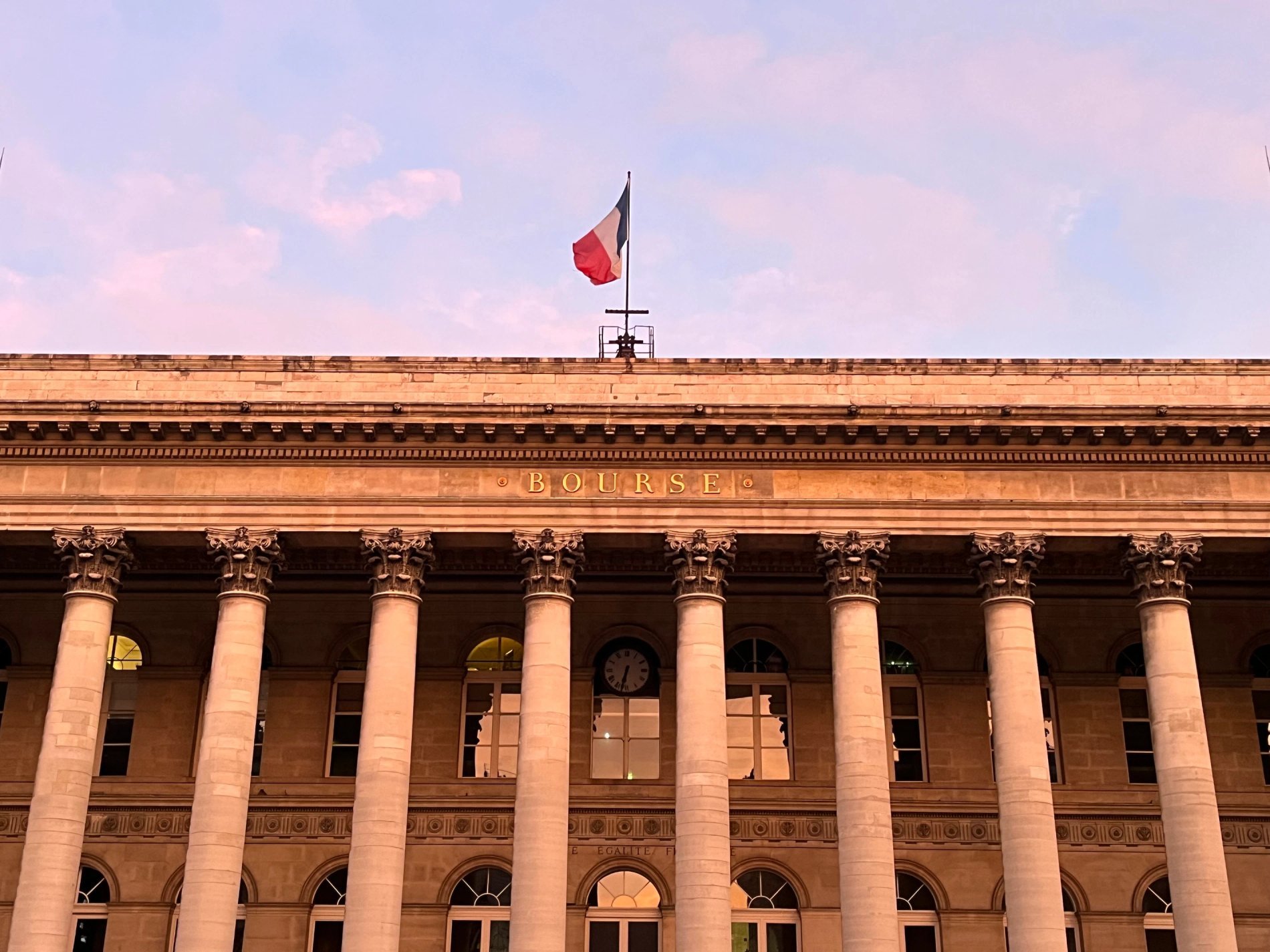 Facciata della Borsa di Parigi nel 2° arrondissement