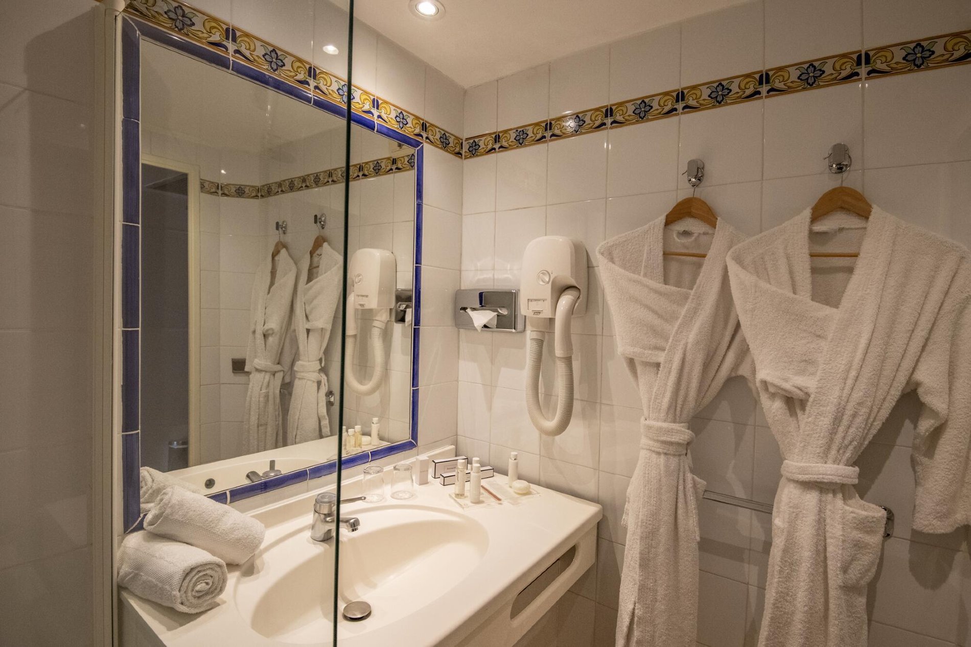 1687358e-71b9-4e5a-b8e0-1424c9e06961