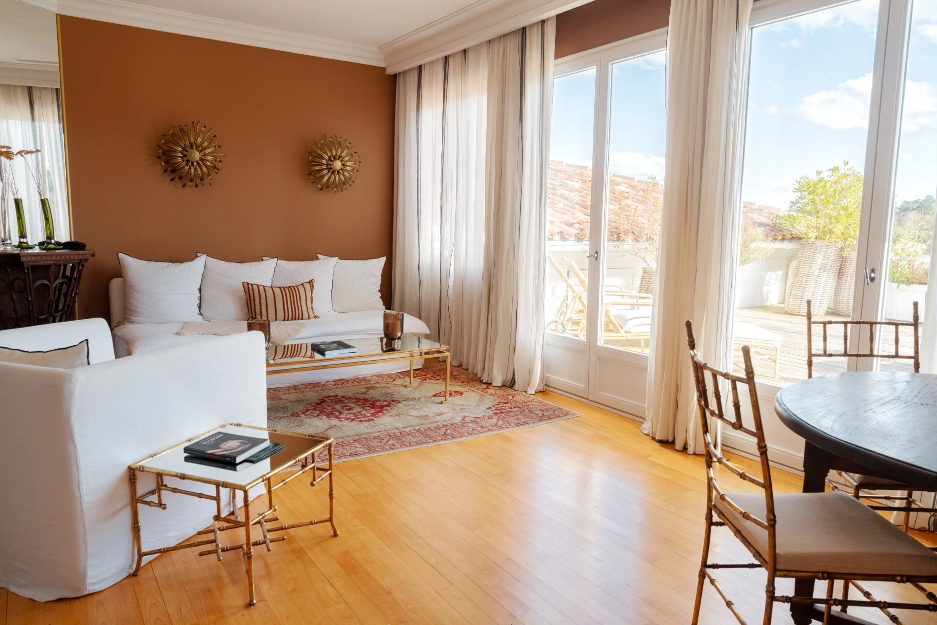 169ee08b-940c-4c04-8f7f-d6bd1d8bd4e3