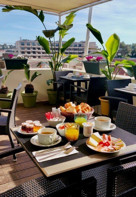 Hôtel Cannes Centre Univers, 