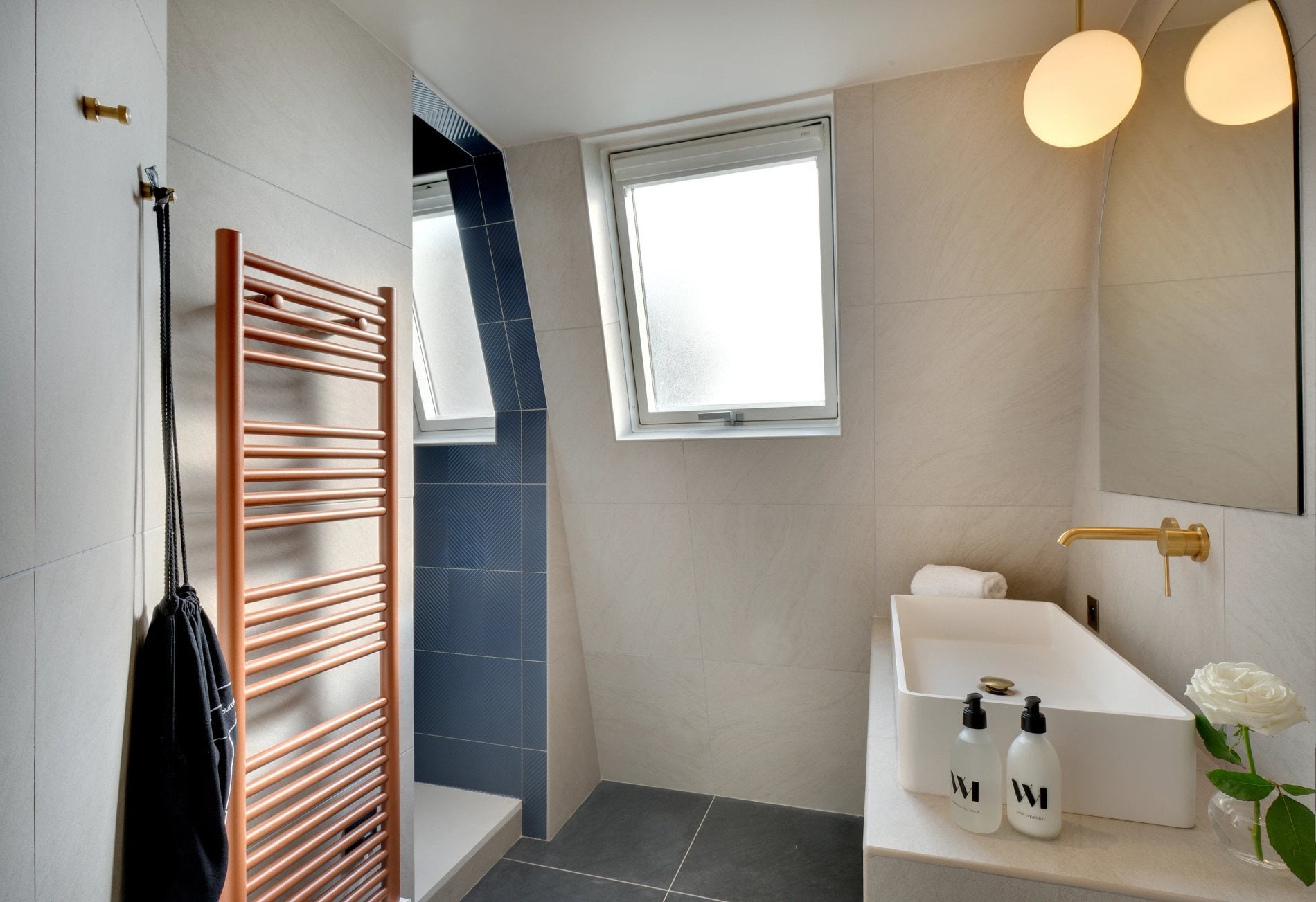 16e2f791-4111-4035-abe1-0bf91d2b6810