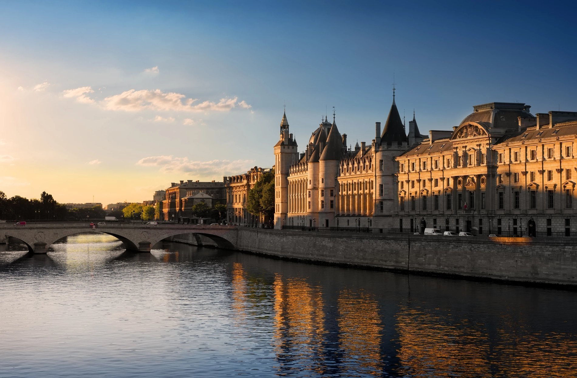 17877440-19a3-4c1f-afab-762be1a40d51